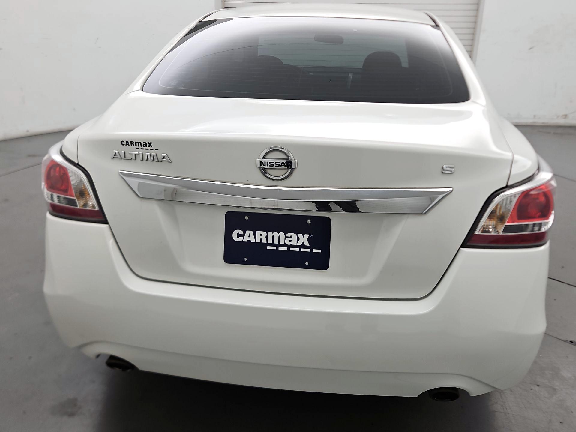 Thumbnail: 2015 Nissan Altima - 6