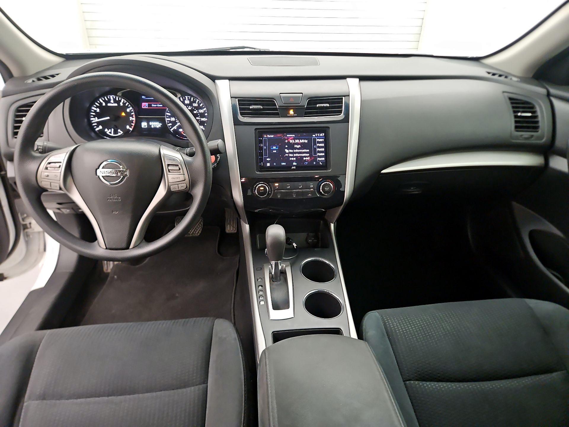 Thumbnail: 2015 Nissan Altima - 8