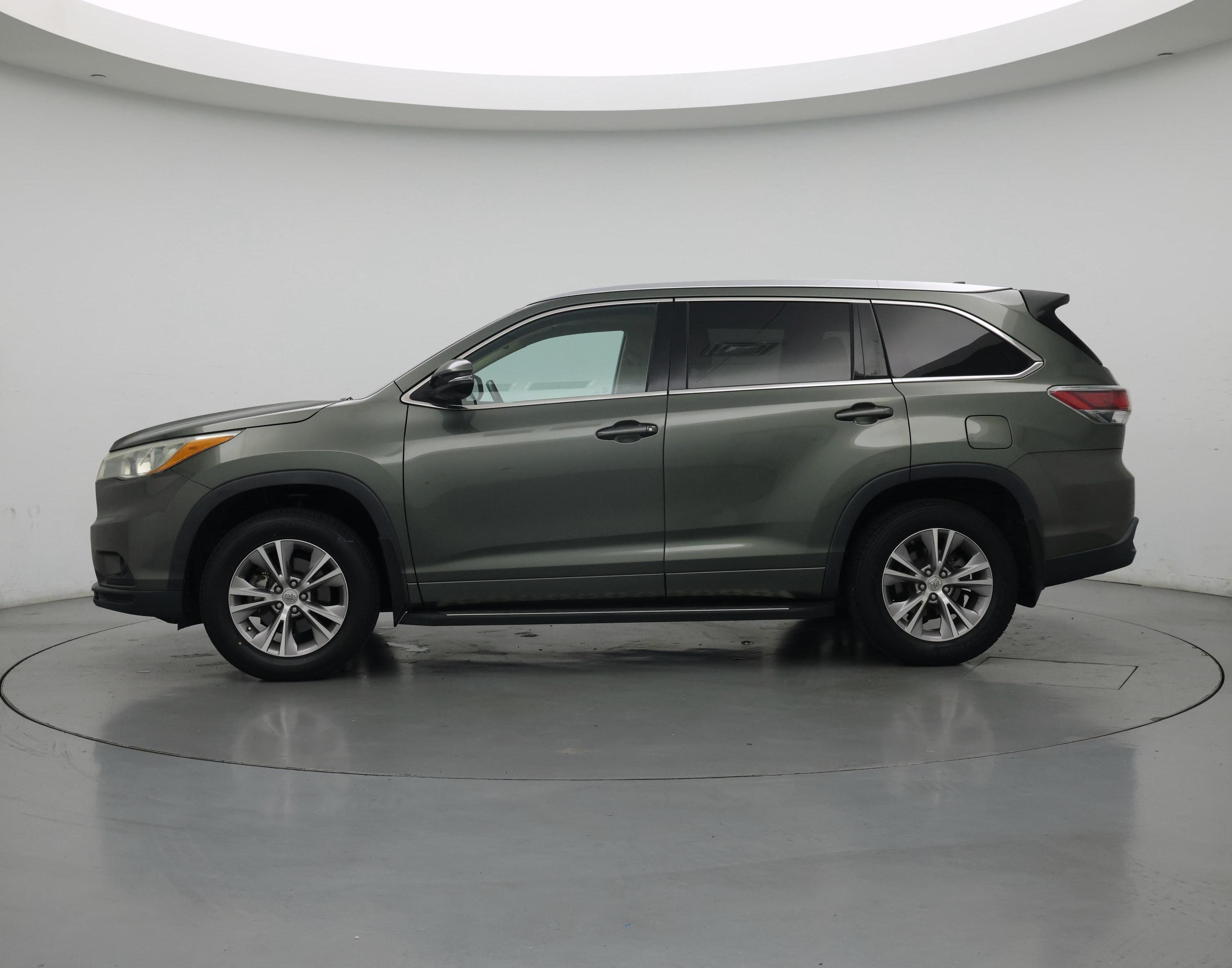 Thumbnail: 2015 Toyota Highlander - 3