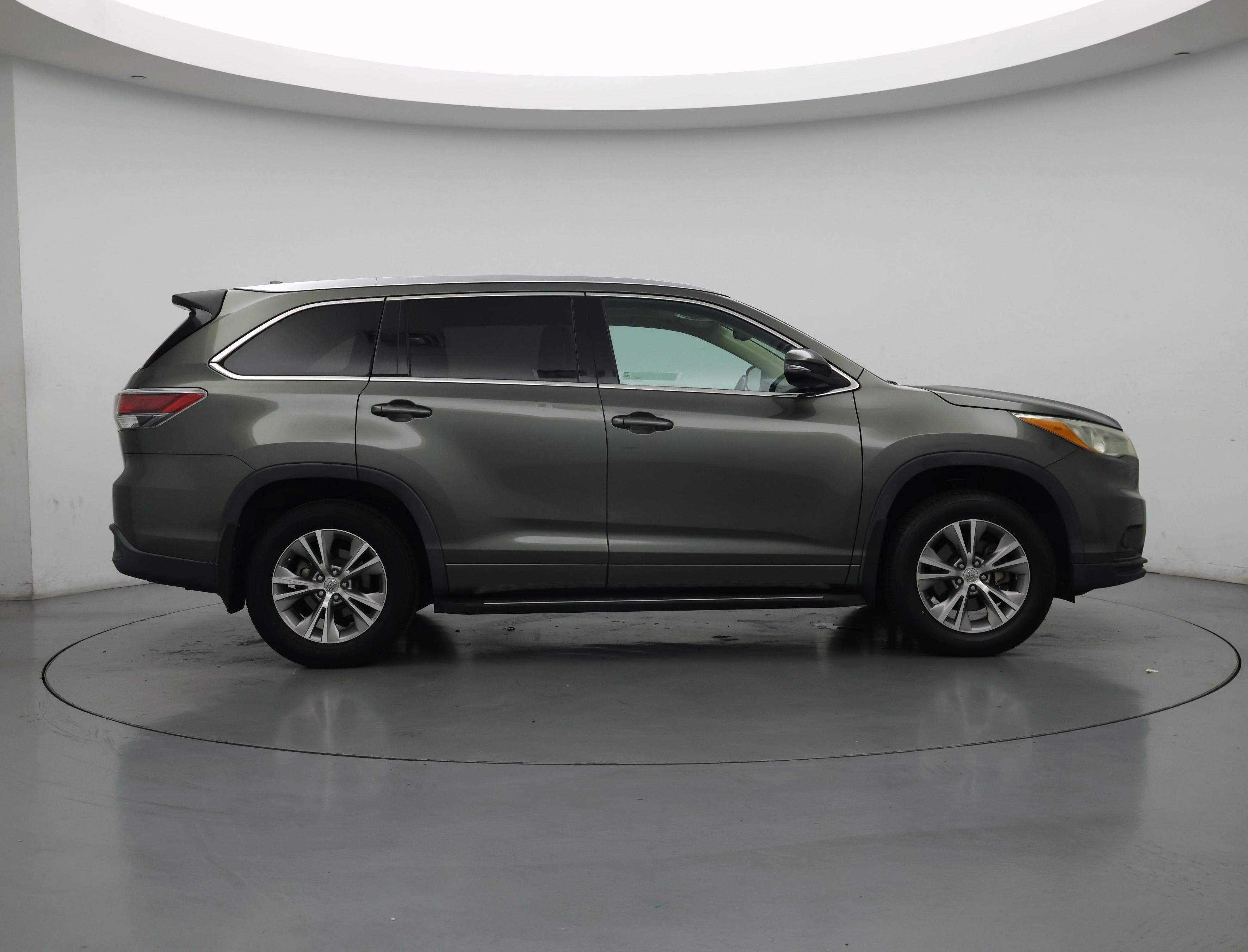 Thumbnail: 2015 Toyota Highlander - 7