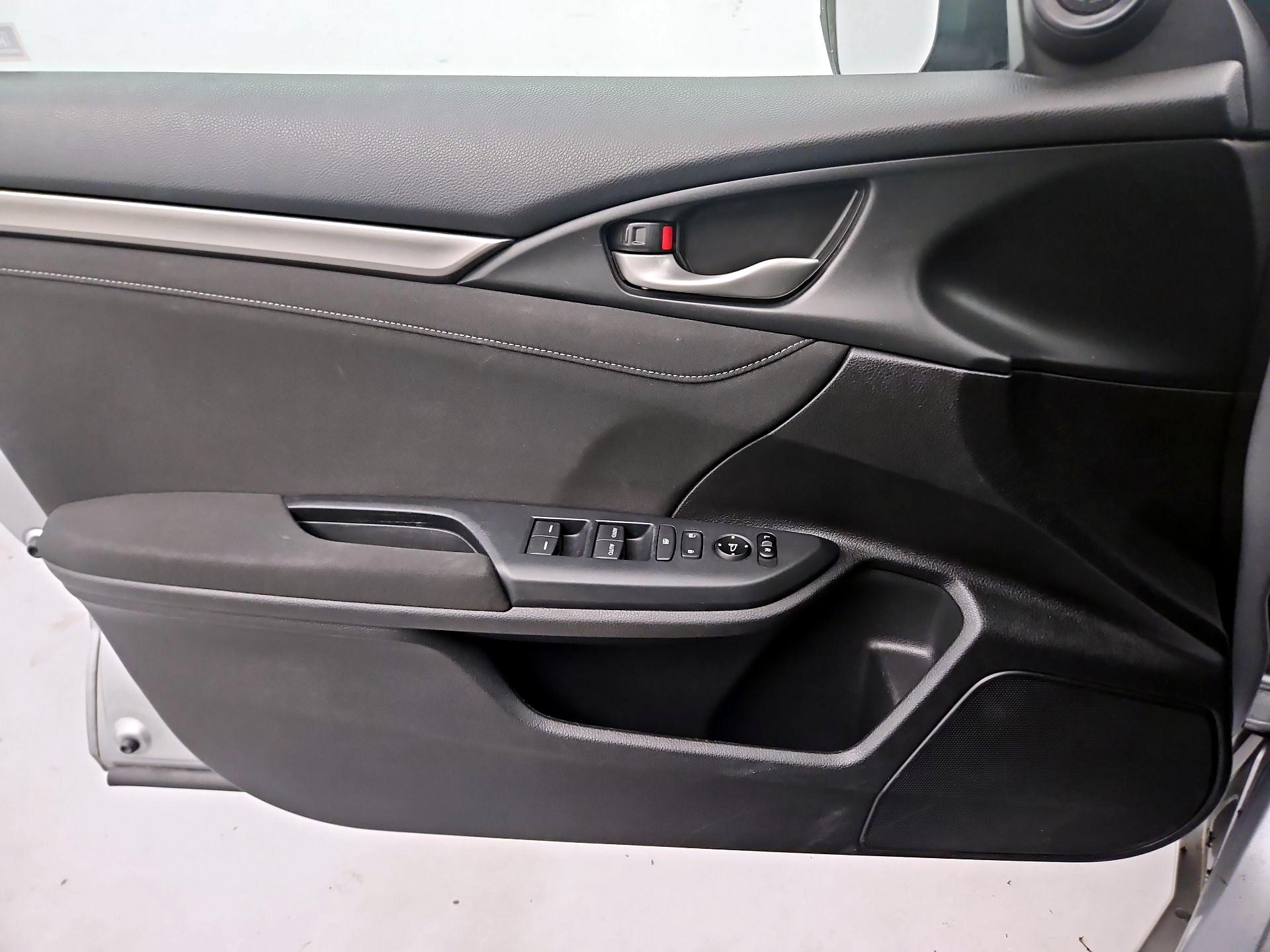 Thumbnail: 2018 Honda Civic - 10