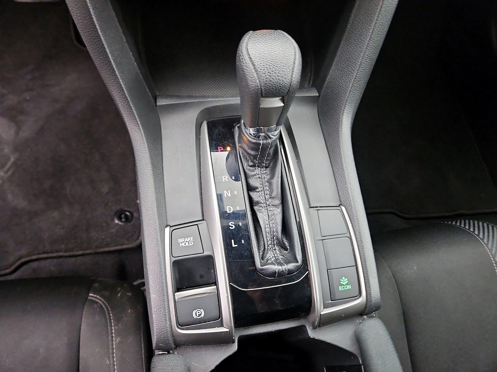 2018 Honda Civic Hatchback EX - Photo 16