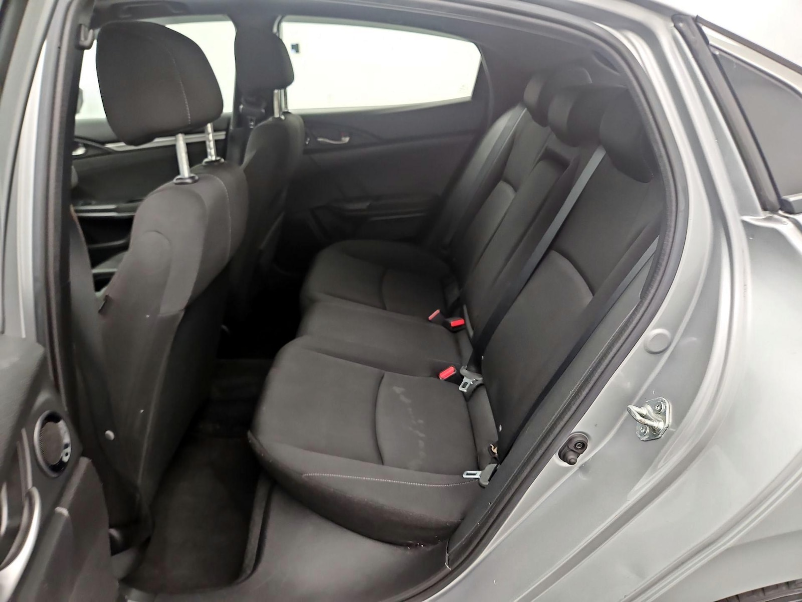 2018 Honda Civic Hatchback EX - Photo 18