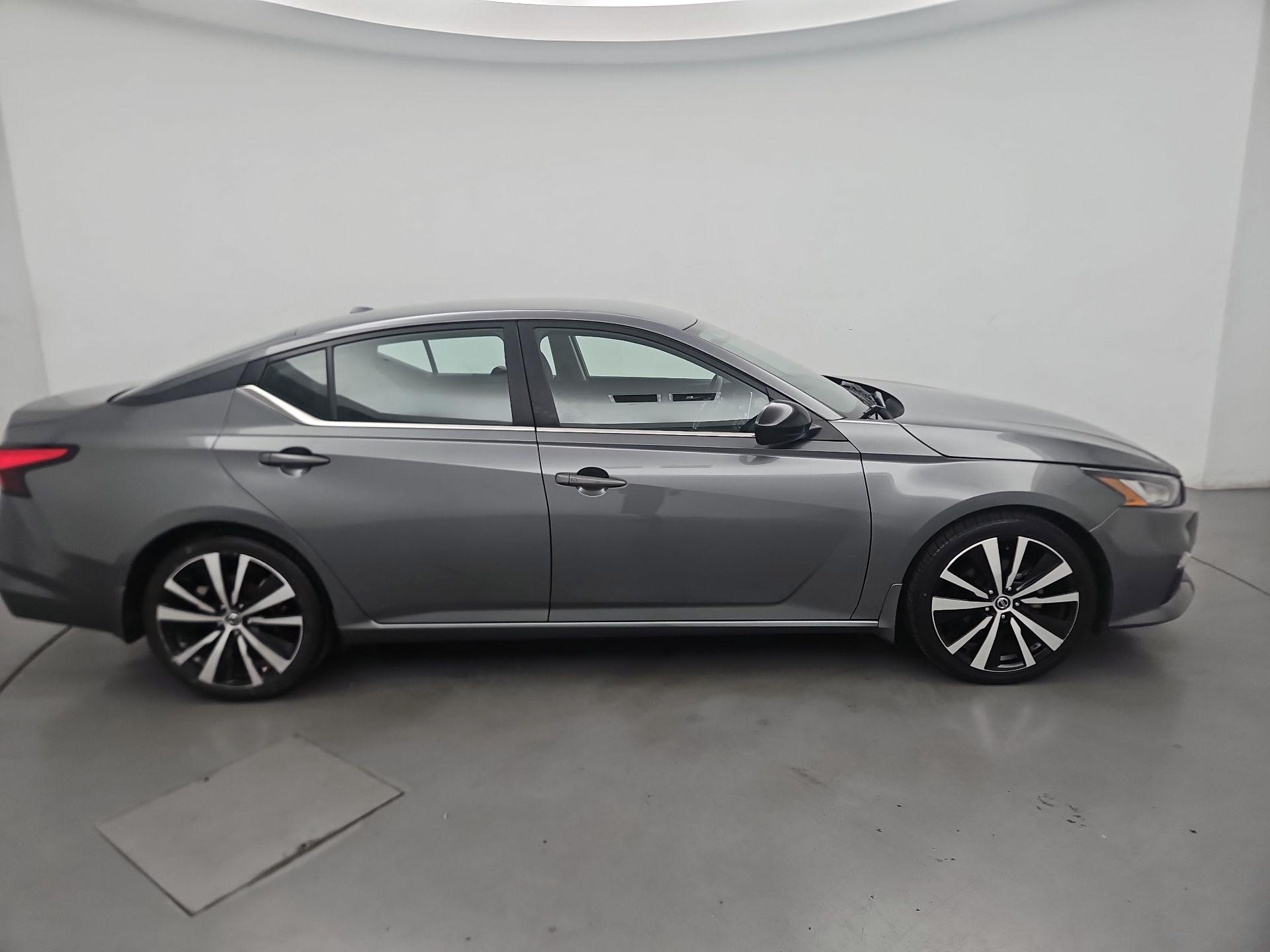 Thumbnail: 2022 Nissan Altima - 4