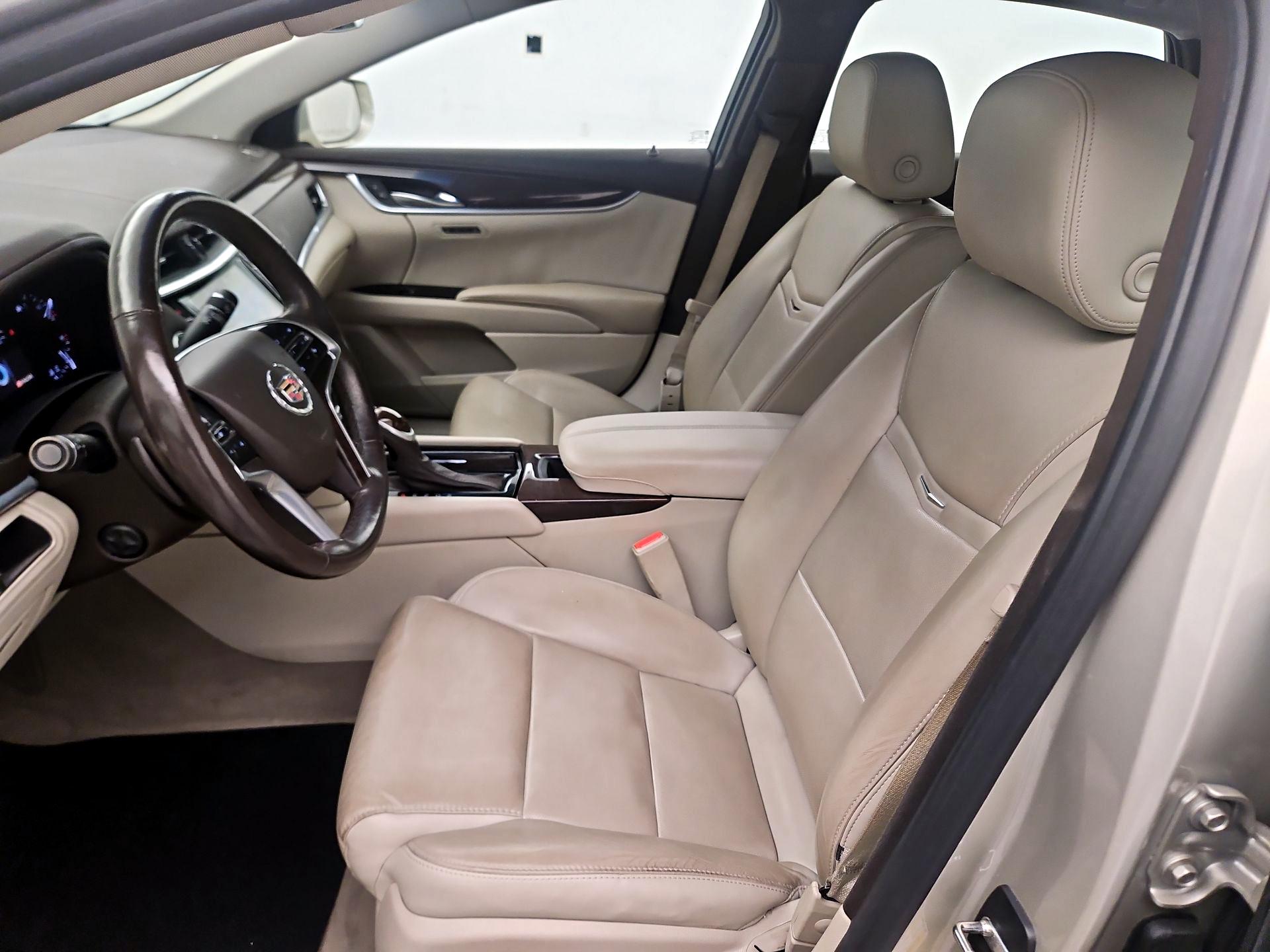 Thumbnail: 2015 Cadillac XTS - 9