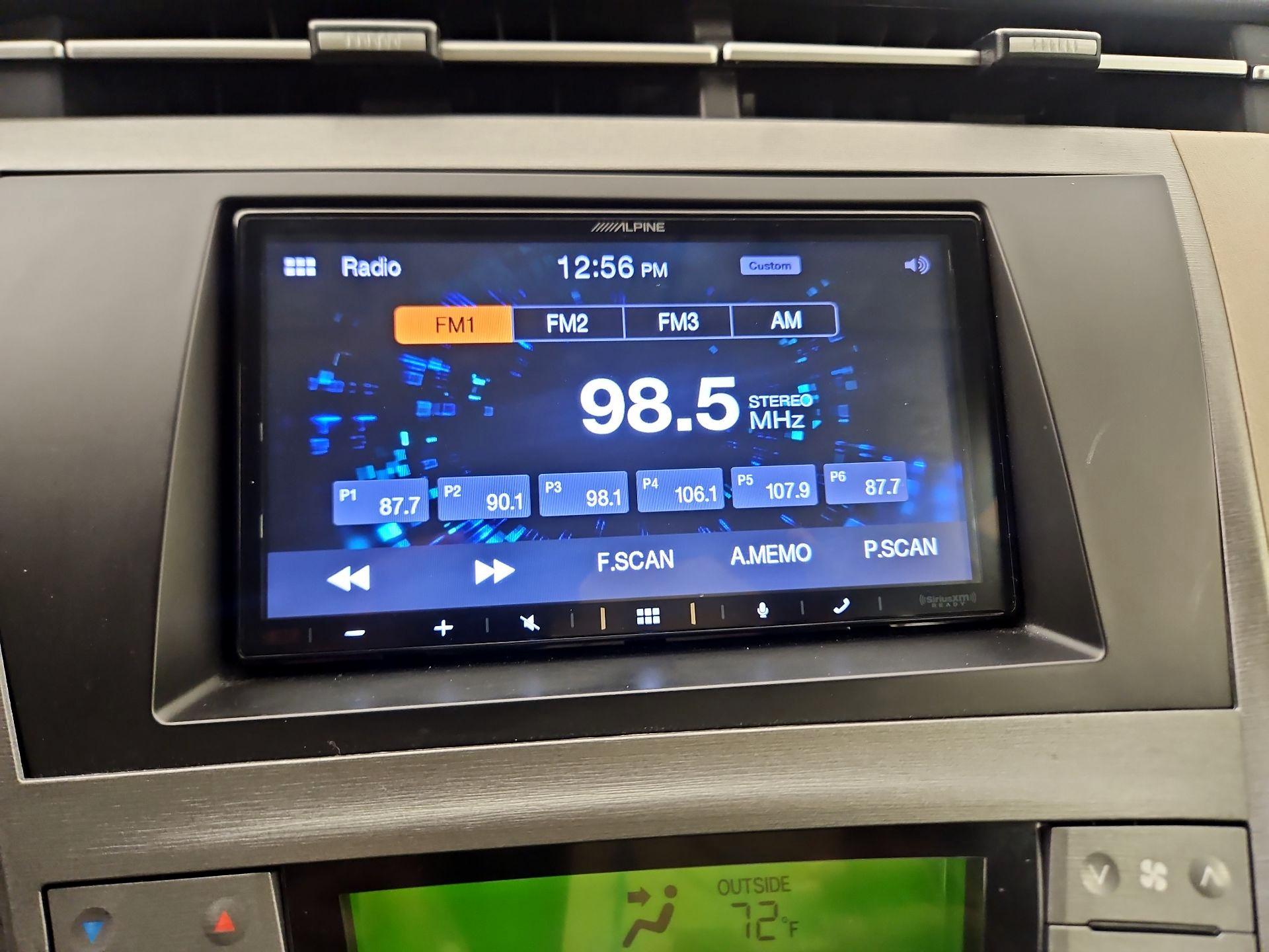 Thumbnail: 2015 Toyota Prius - 13