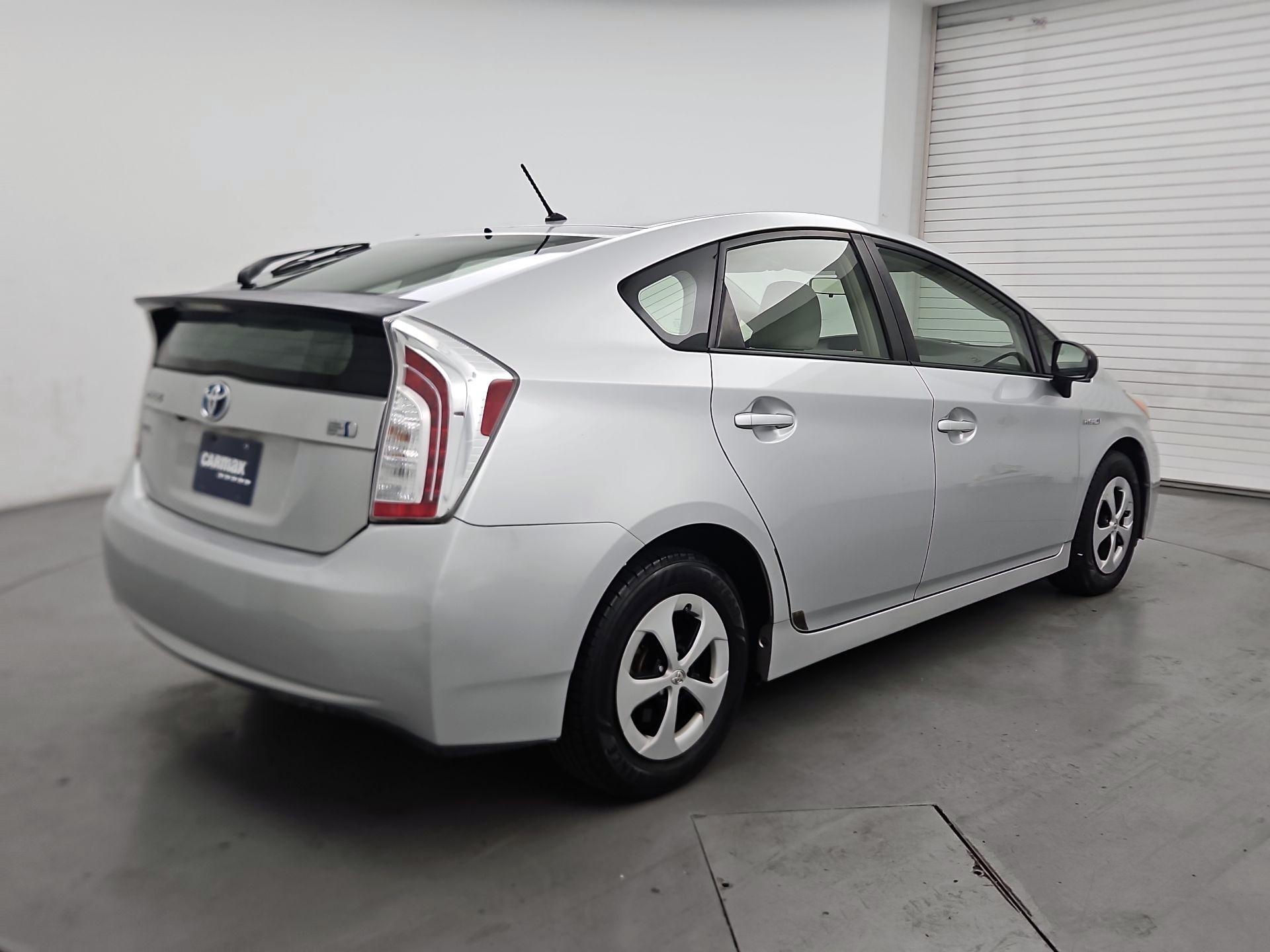 Thumbnail: 2015 Toyota Prius - 5