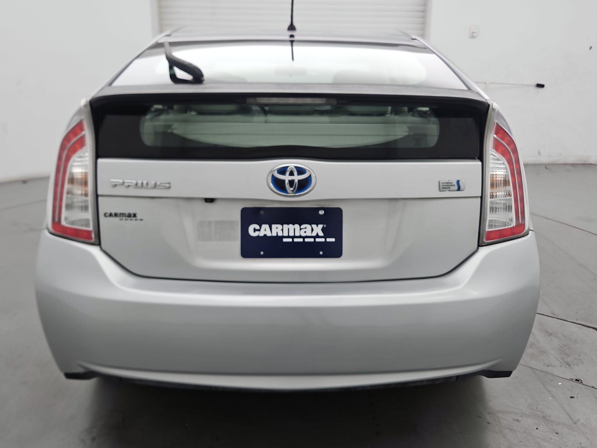 Thumbnail: 2015 Toyota Prius - 6