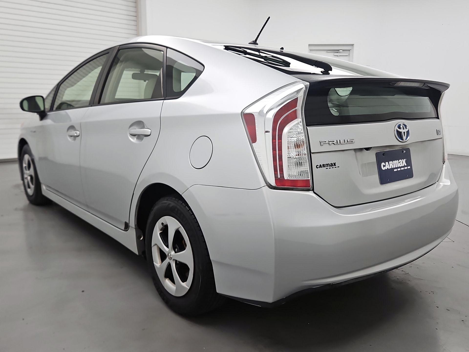 Thumbnail: 2015 Toyota Prius - 7