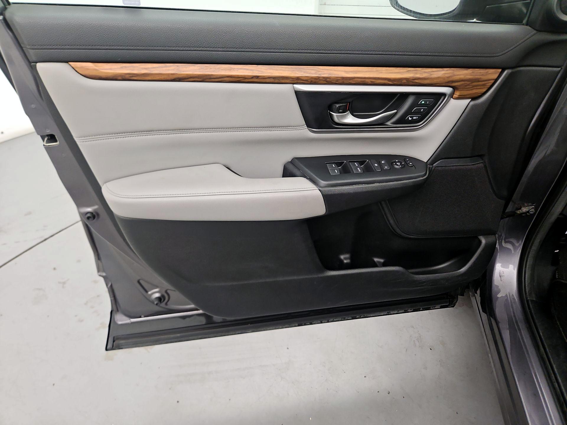 Thumbnail: 2017 Honda CR-V - 10