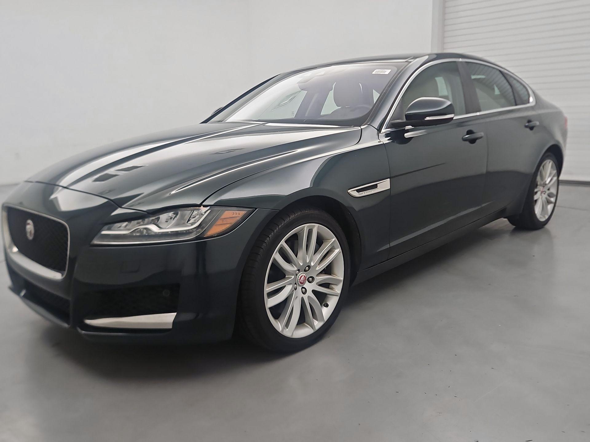 Thumbnail: 2017 Jaguar XF - 3