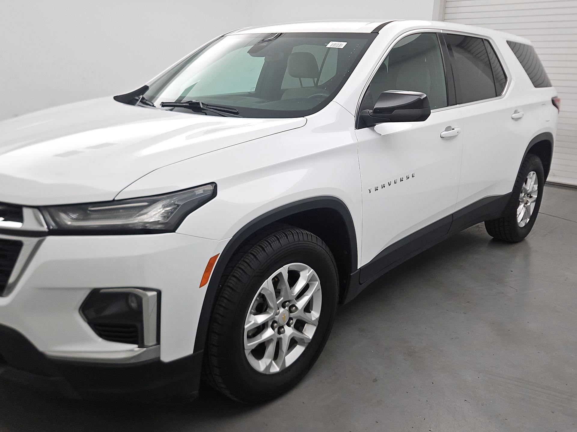 Thumbnail: 2022 Chevrolet Traverse - 3