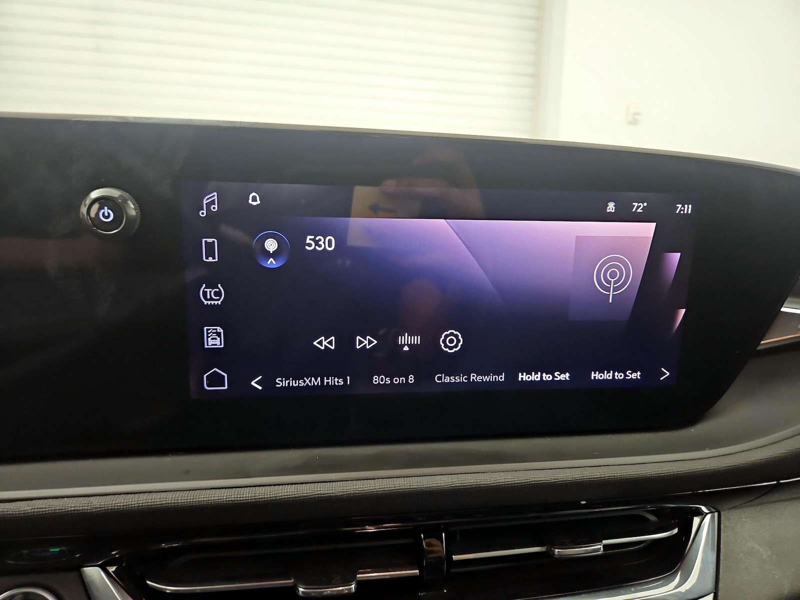 2025 Buick Envista Sport Touring - Photo 14