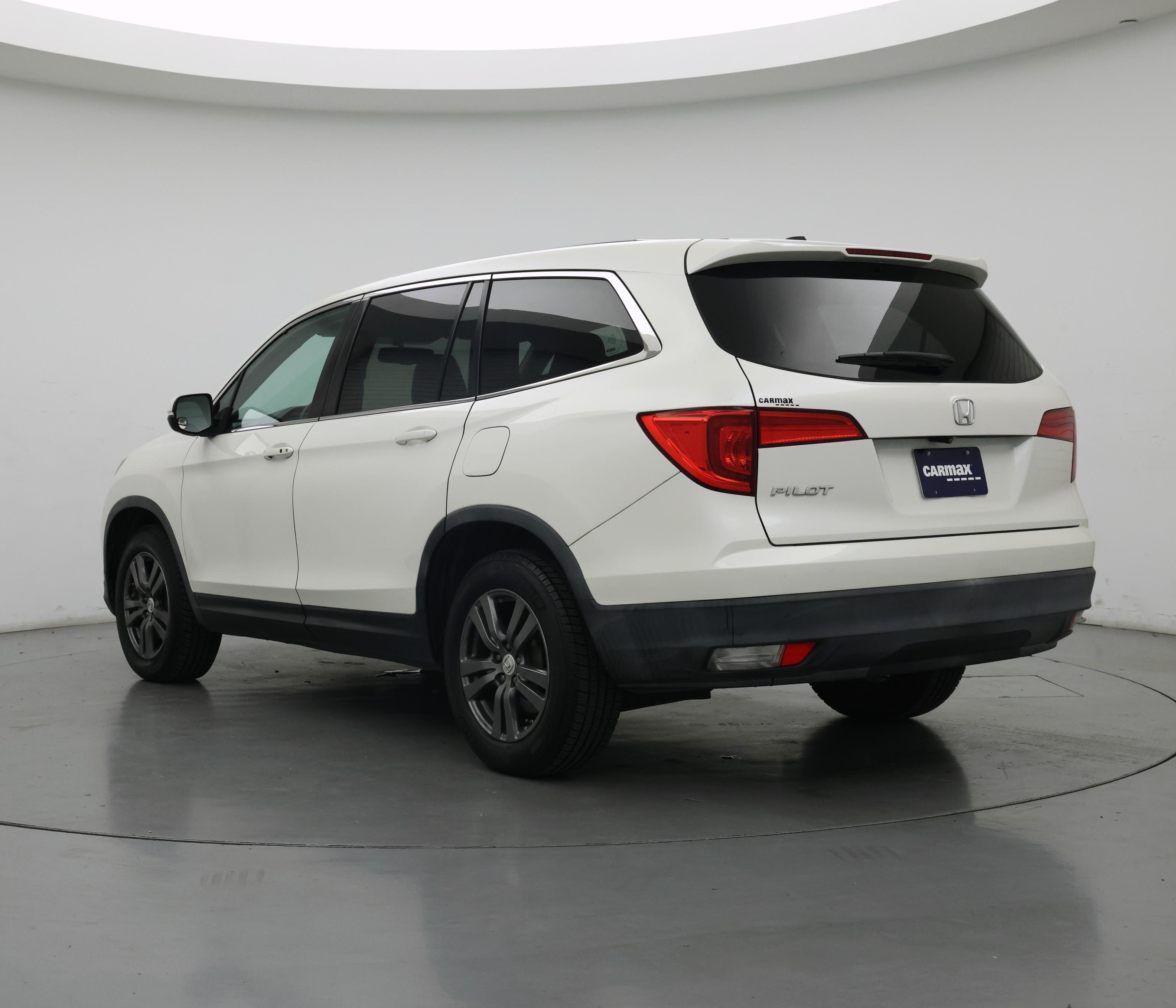 Thumbnail: 2018 Honda Pilot - 2