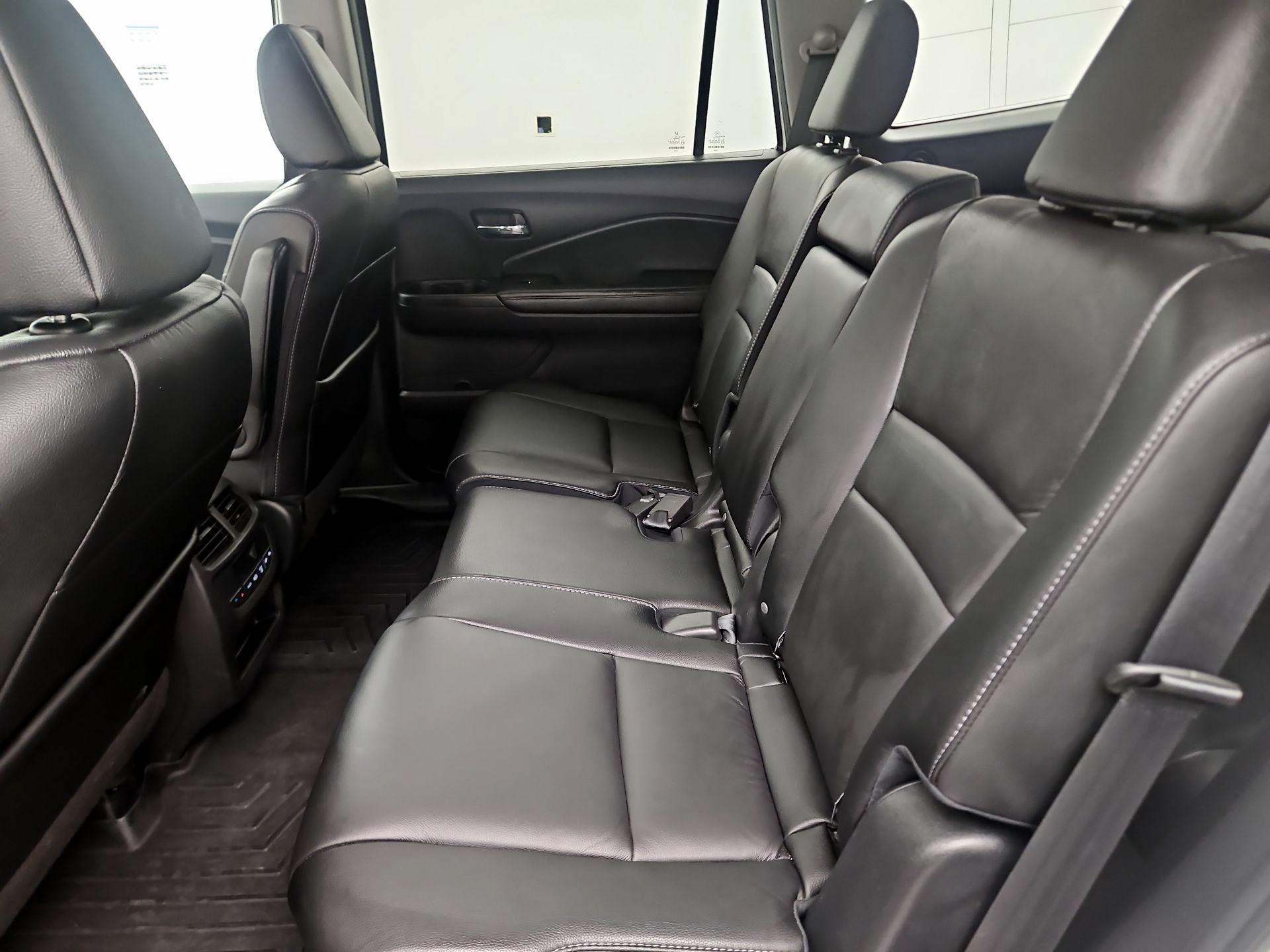 Thumbnail: 2018 Honda Pilot - 19
