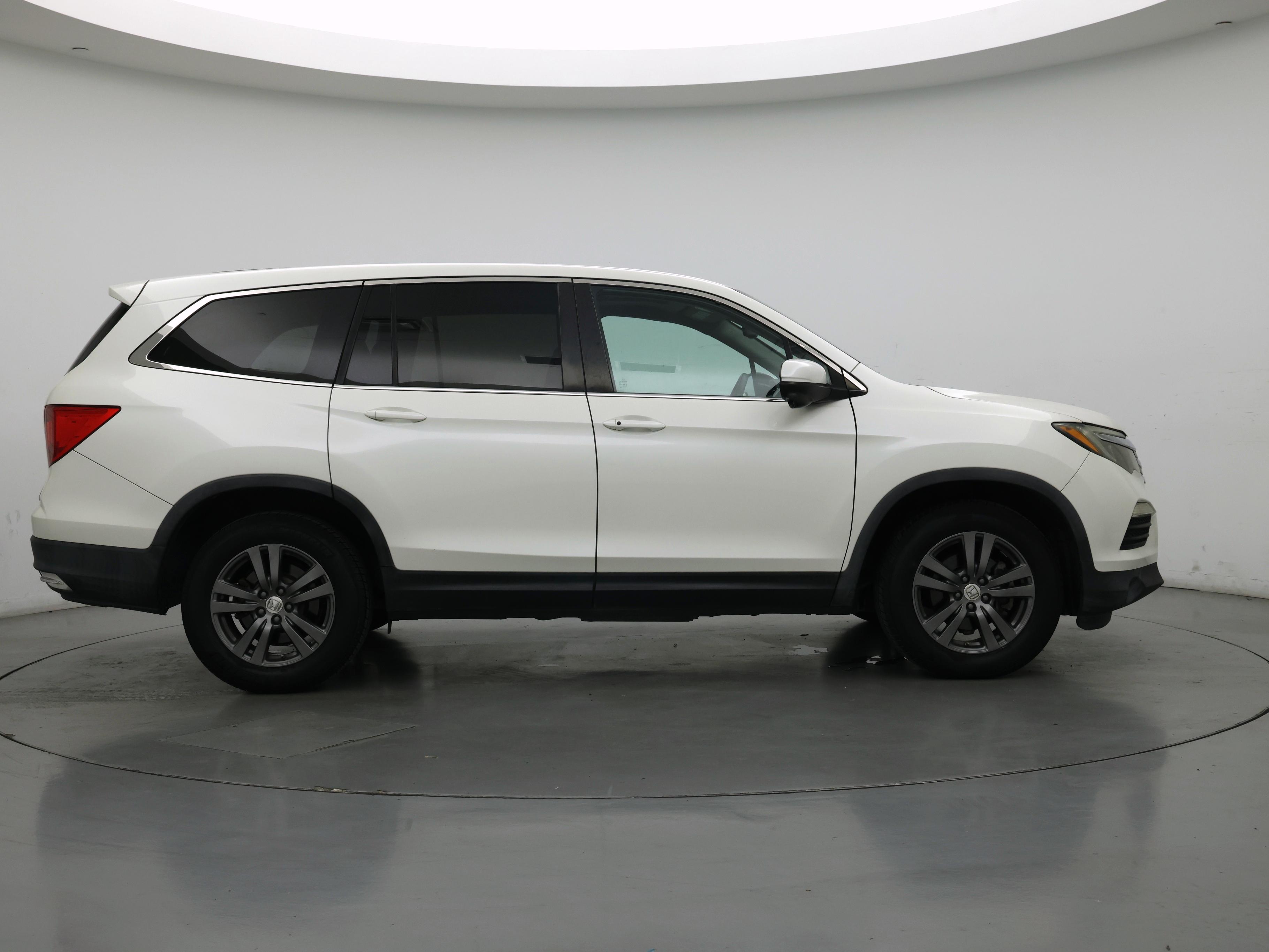 Thumbnail: 2018 Honda Pilot - 7