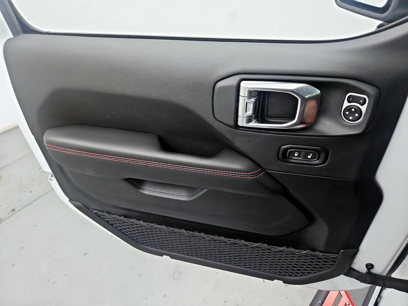 2024 Jeep Wrangler 4-Door Rubicon - Photo 13