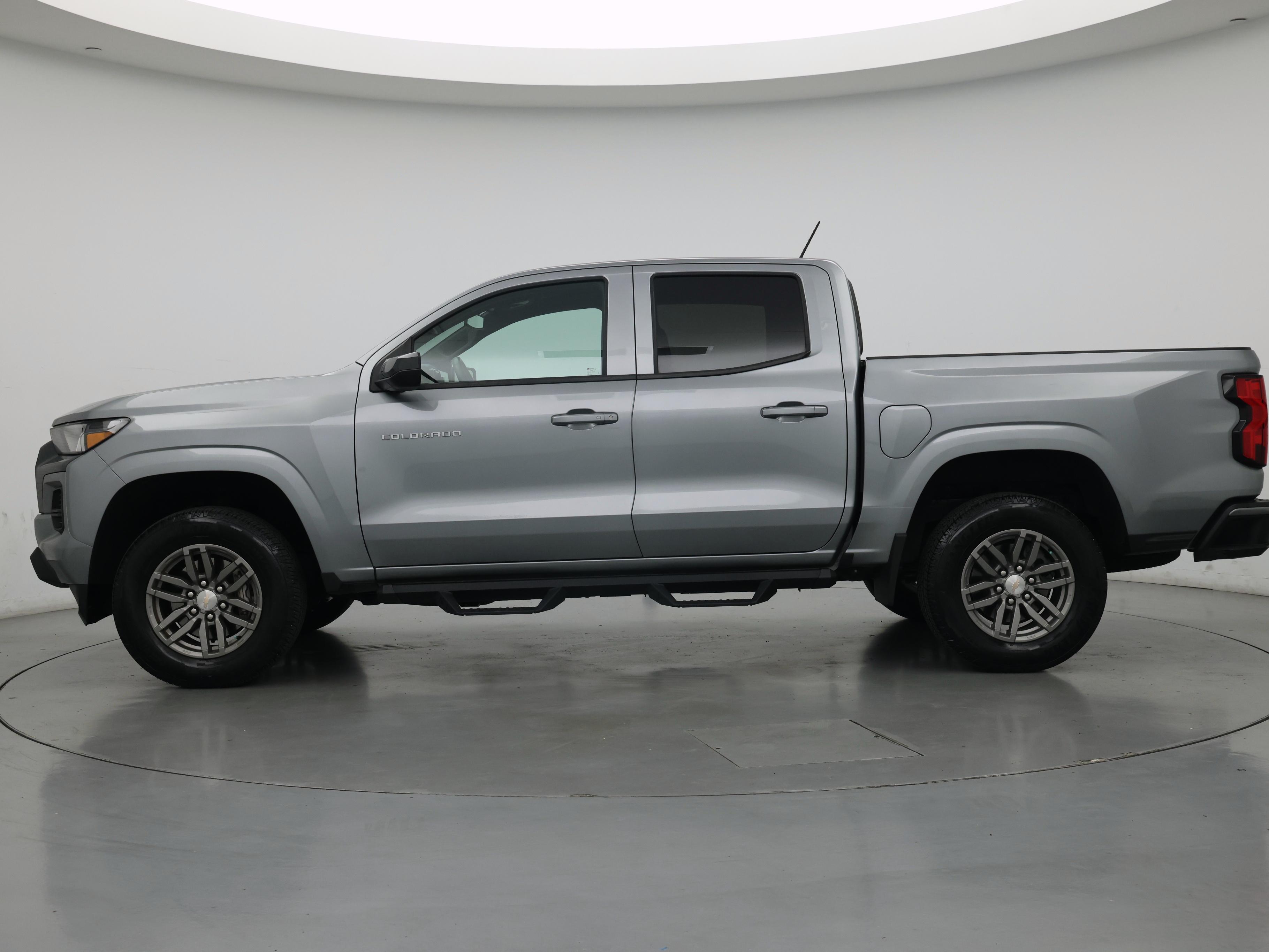 Thumbnail: 2025 Chevrolet Colorado - 3