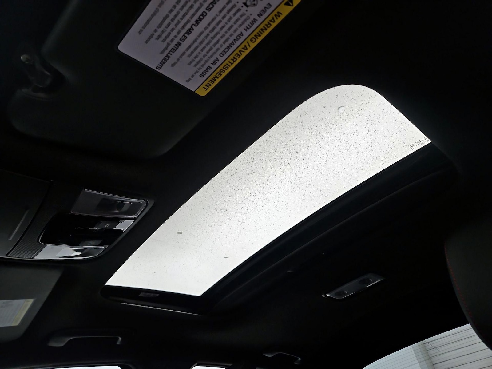 Sunroof(s) & Overhead Airbags