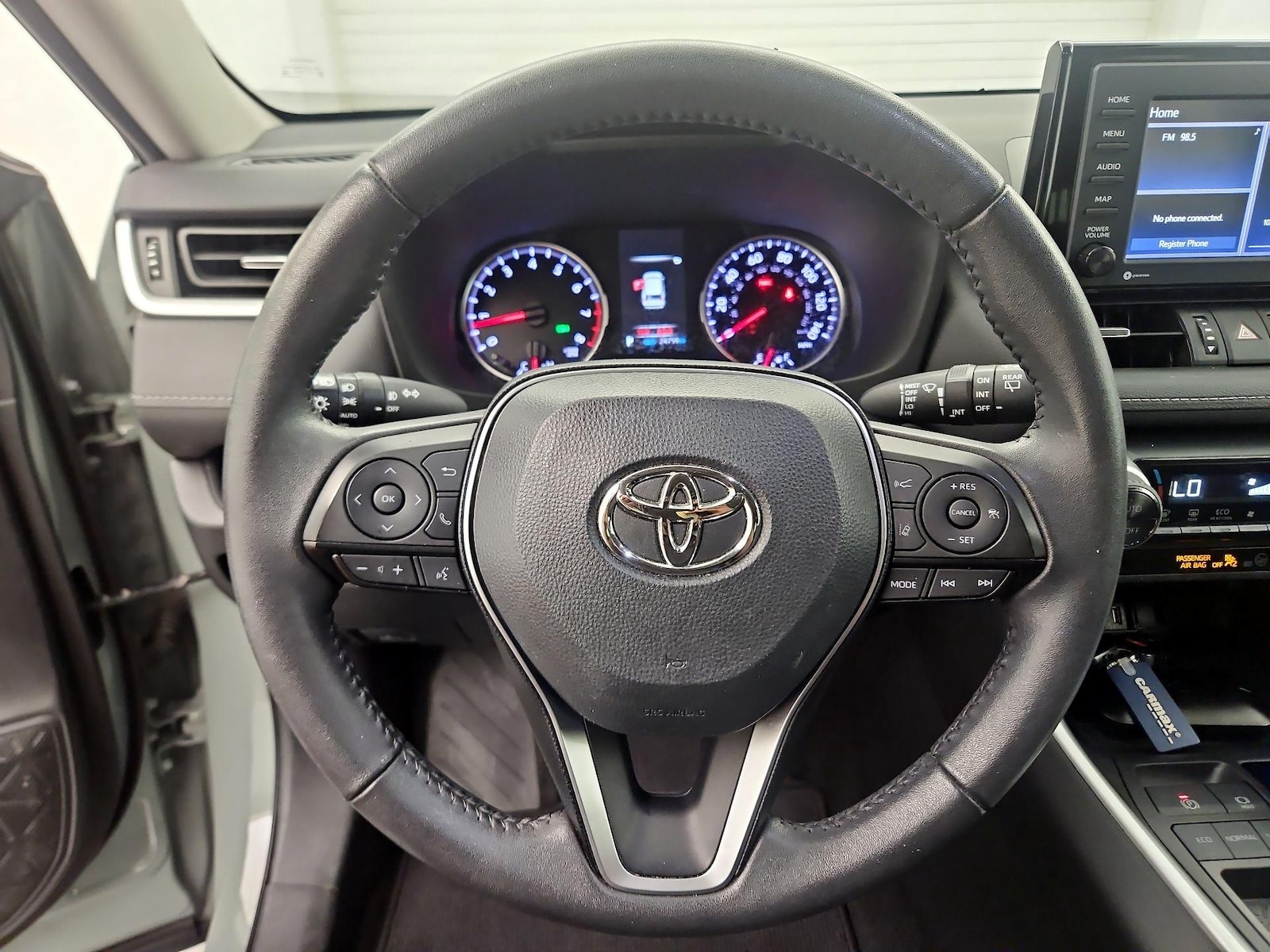 2022 Toyota RAV4 XLE Premium - Photo 11