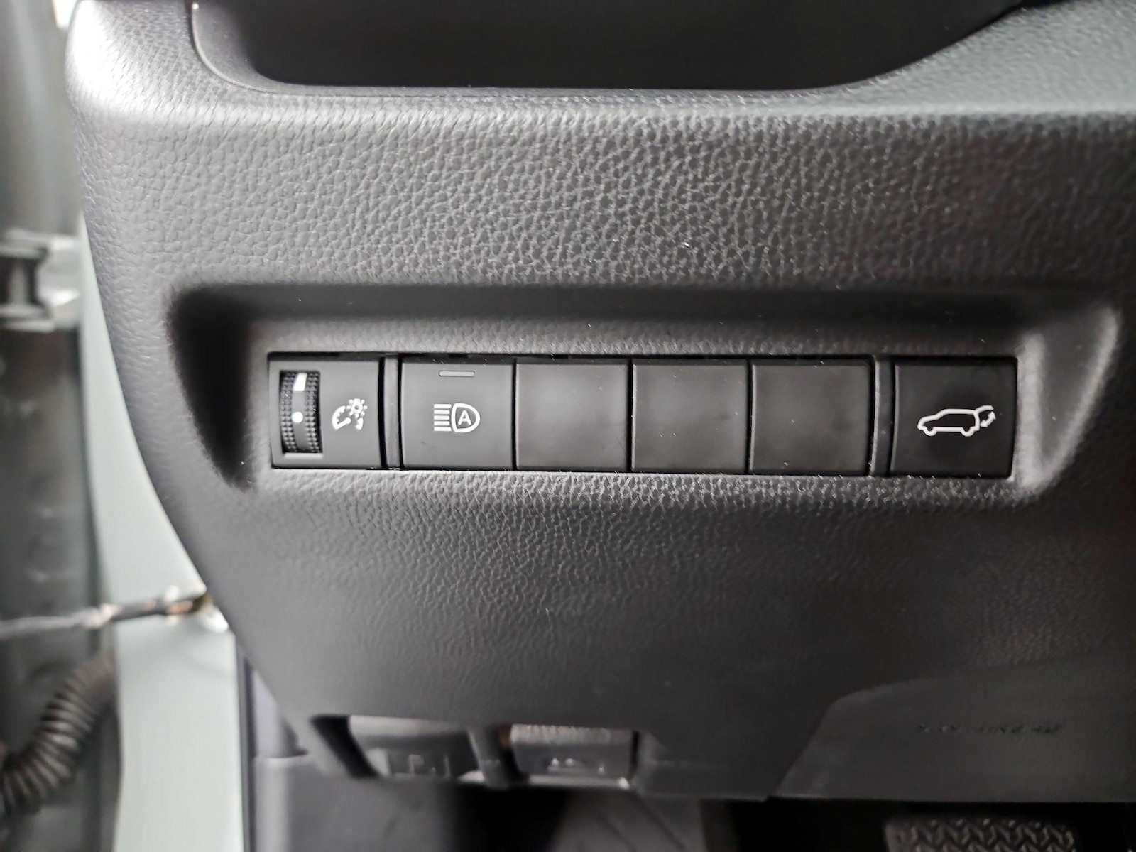 2022 Toyota RAV4 XLE Premium - Photo 14