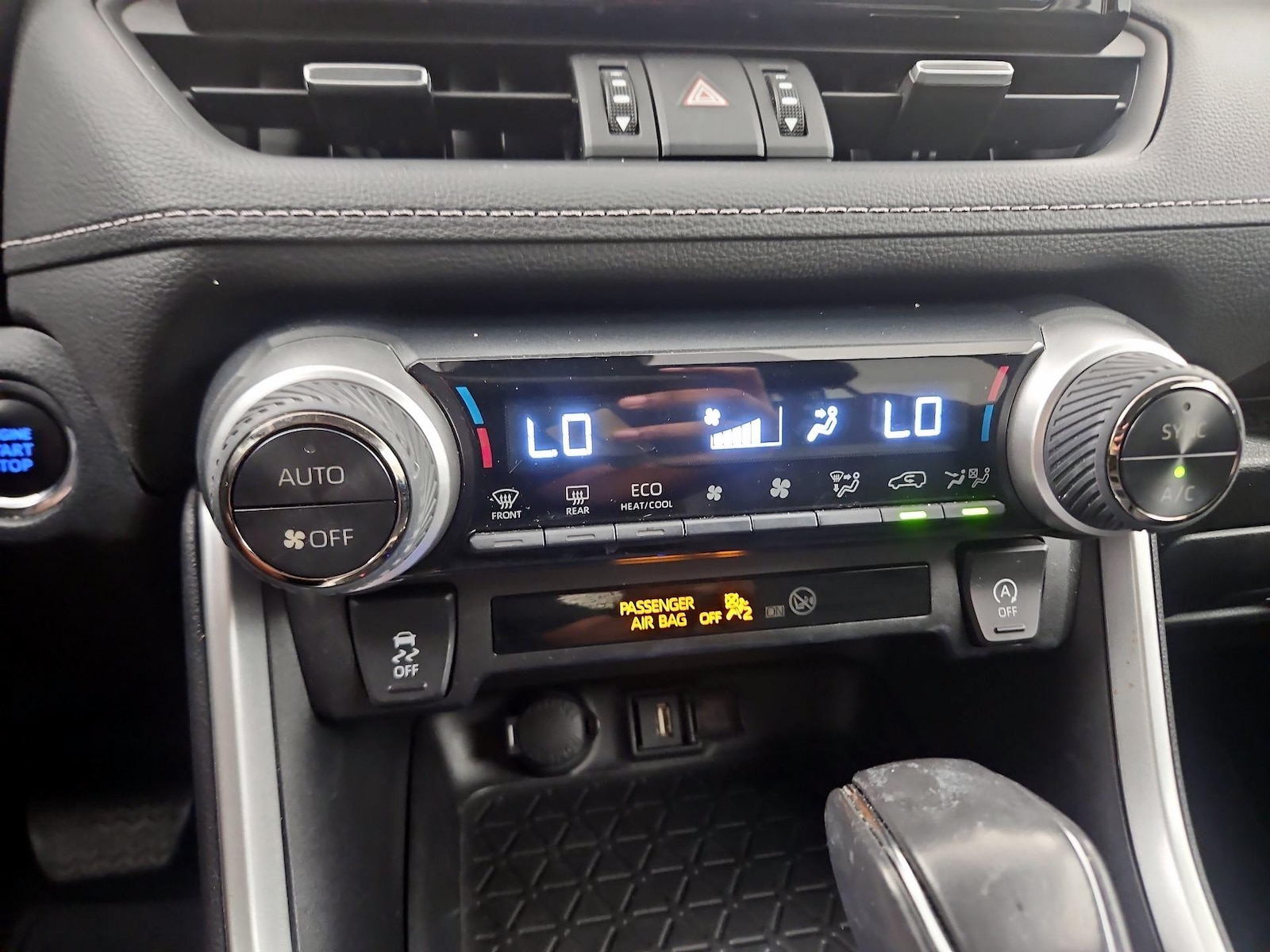 2022 Toyota RAV4 XLE Premium - Photo 17