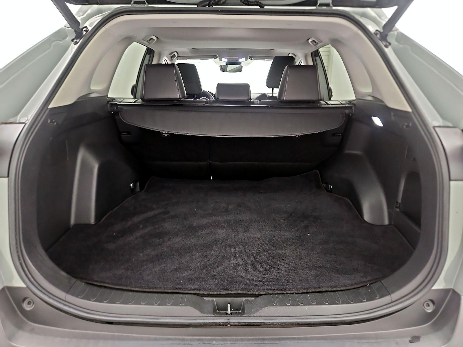 2022 Toyota RAV4 XLE Premium - Photo 21