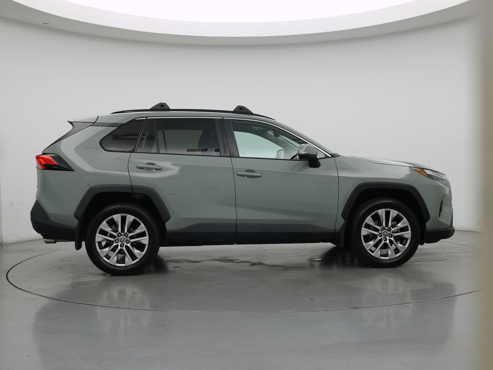 2022 Toyota RAV4 XLE Premium - Photo 8