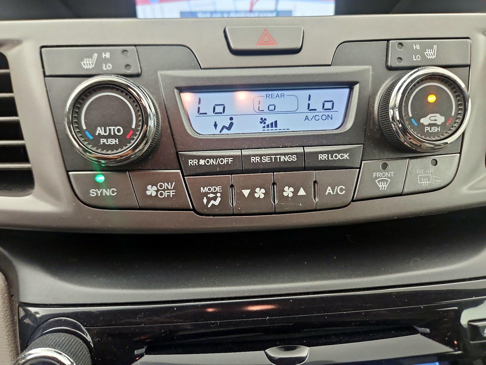 2015 Honda Odyssey EX-L - Photo 18