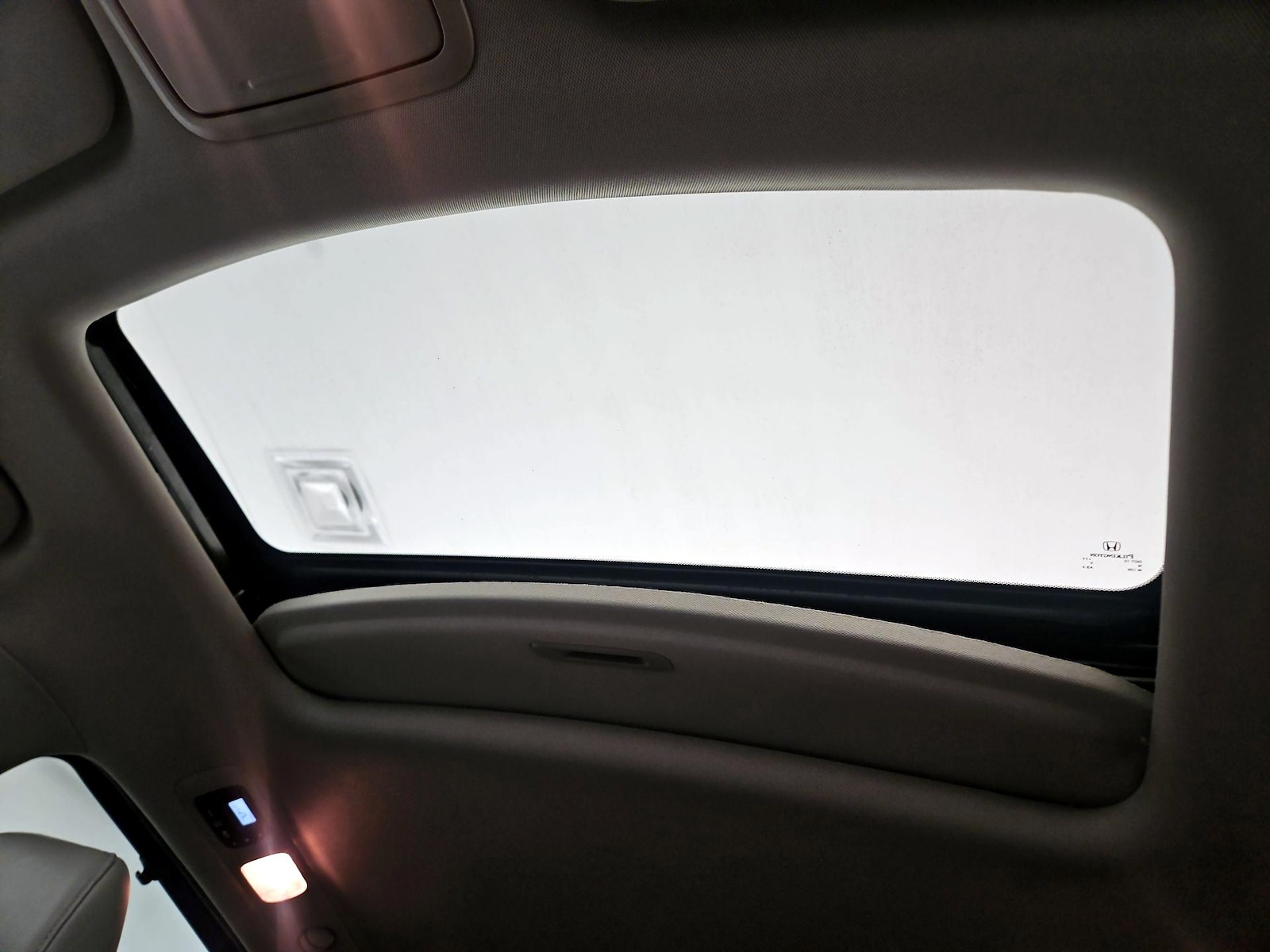 2015 Honda Odyssey EX-L - Photo 21