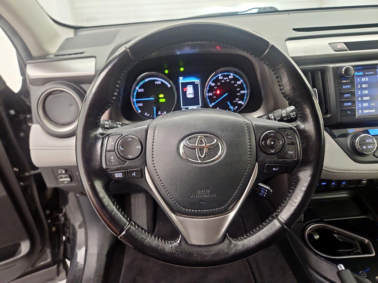 2017 Toyota RAV4 Limited - Photo 11