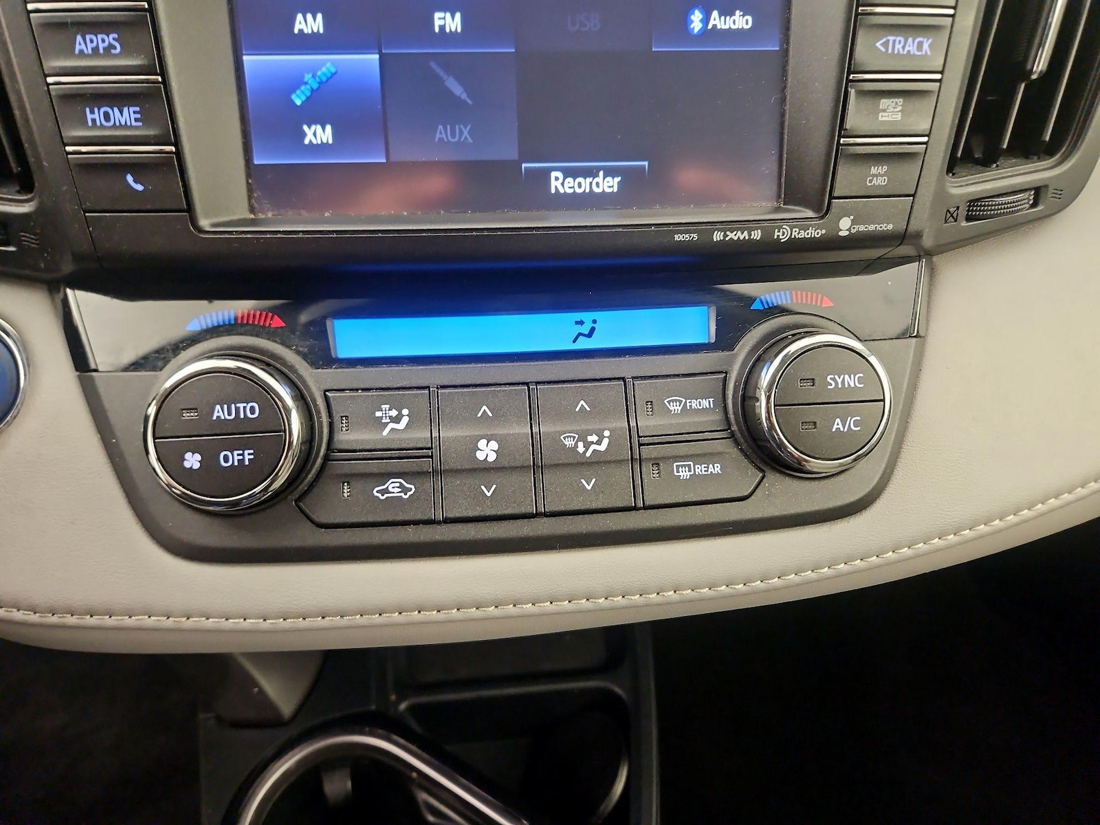 2017 Toyota RAV4 Limited - Photo 17