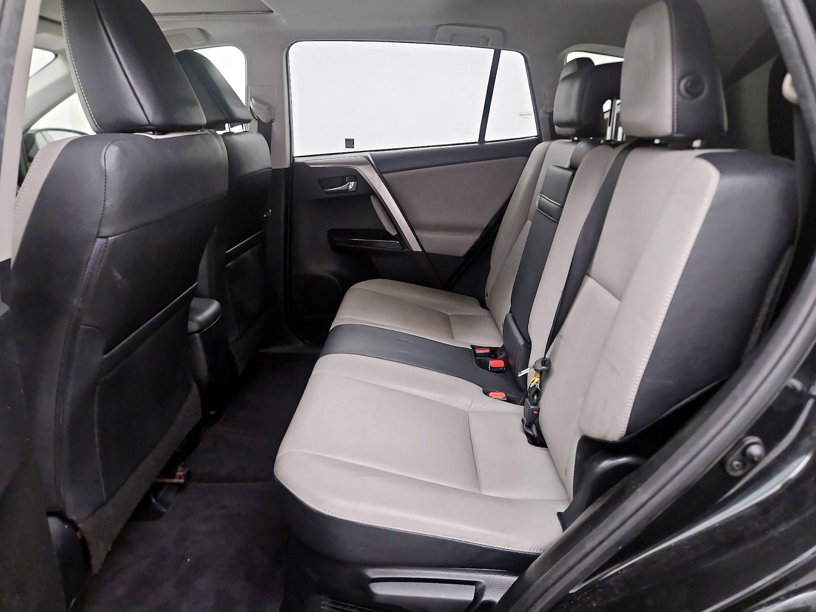 2017 Toyota RAV4 Limited - Photo 19