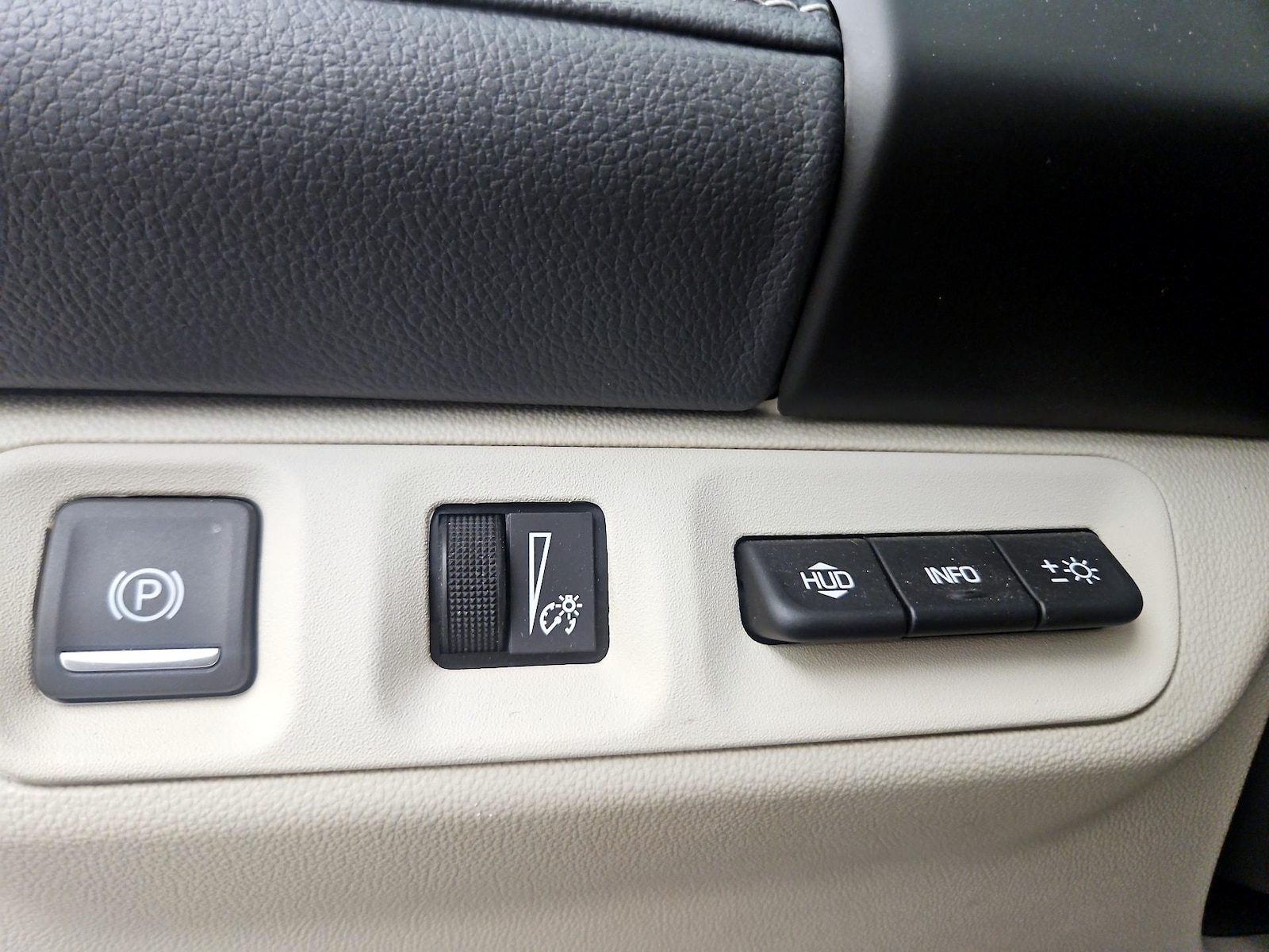 2022 GMC Acadia Denali - Photo 12