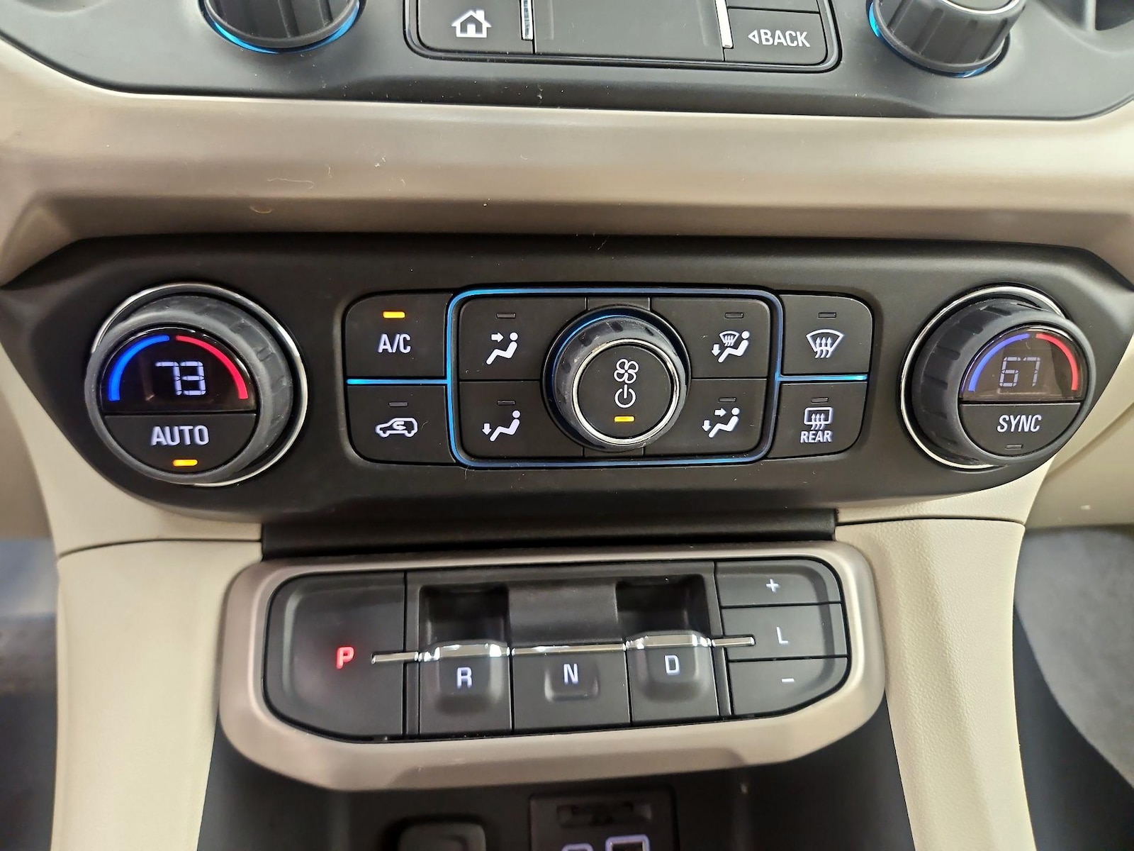 2022 GMC Acadia Denali - Photo 16
