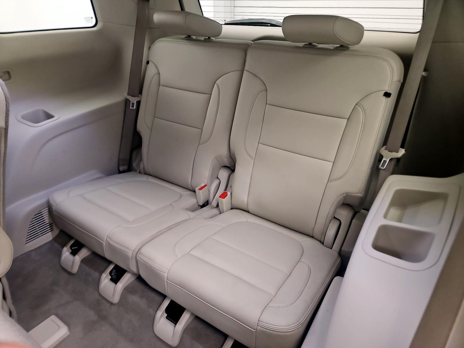 2022 GMC Acadia Denali - Photo 21
