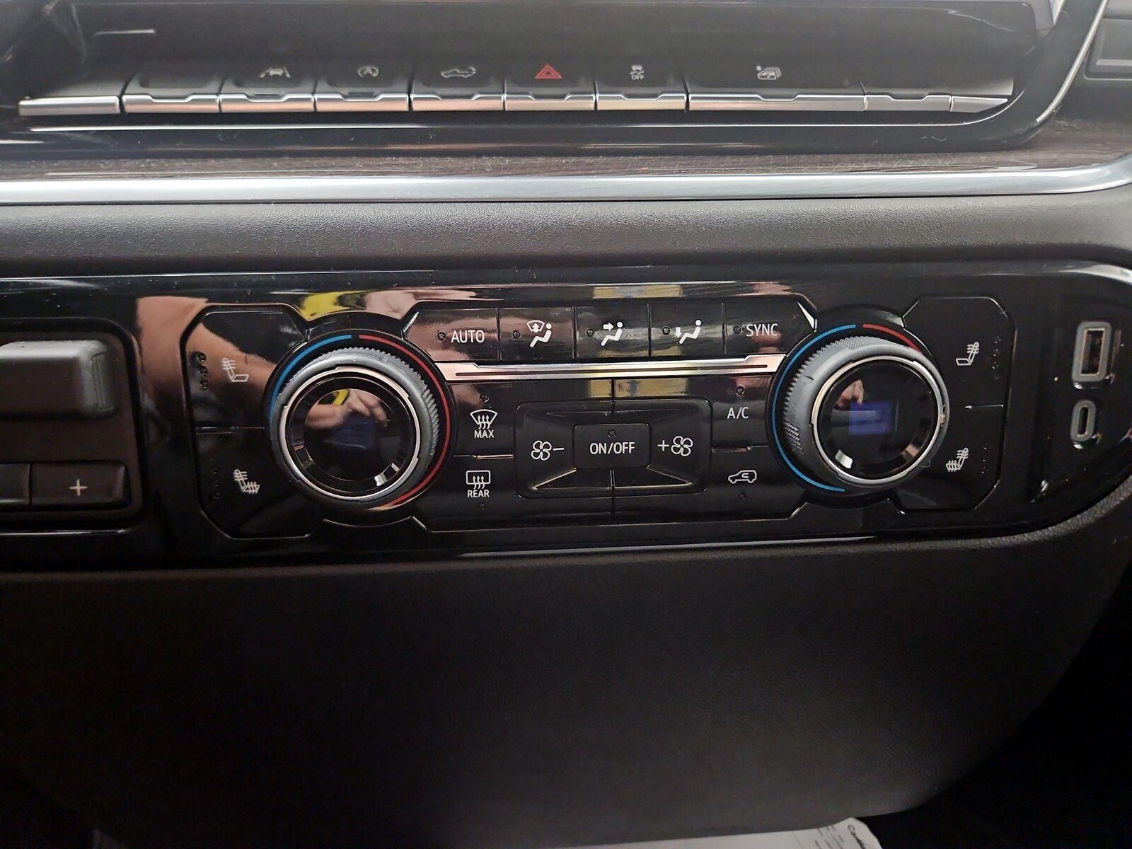 2026 Chevrolet Silverado 1500 RST - Photo 15