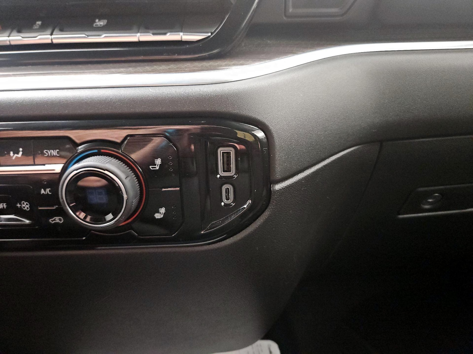 2026 Chevrolet Silverado 1500 RST - Photo 17