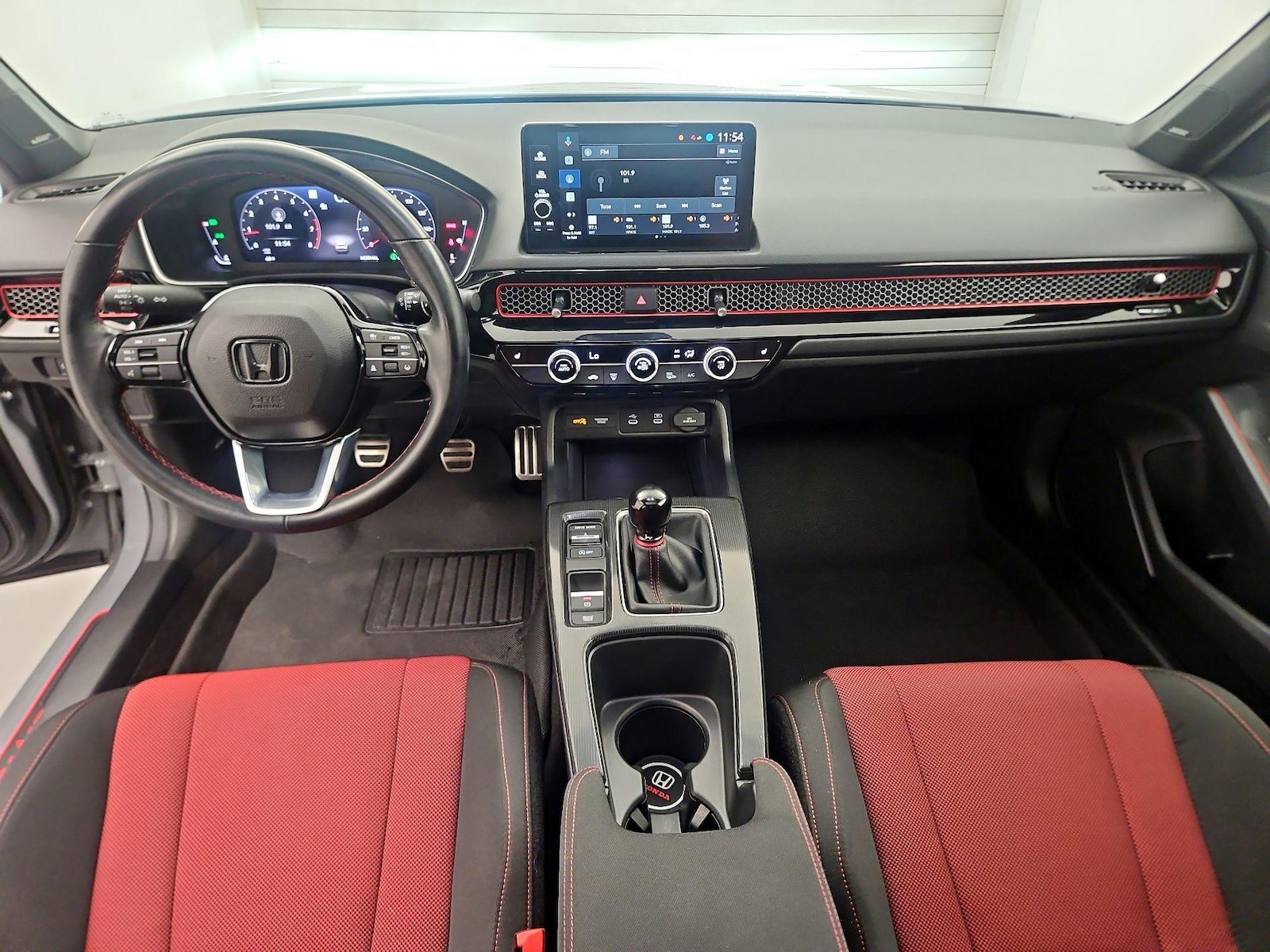Apple CarPlay® & Android Auto™