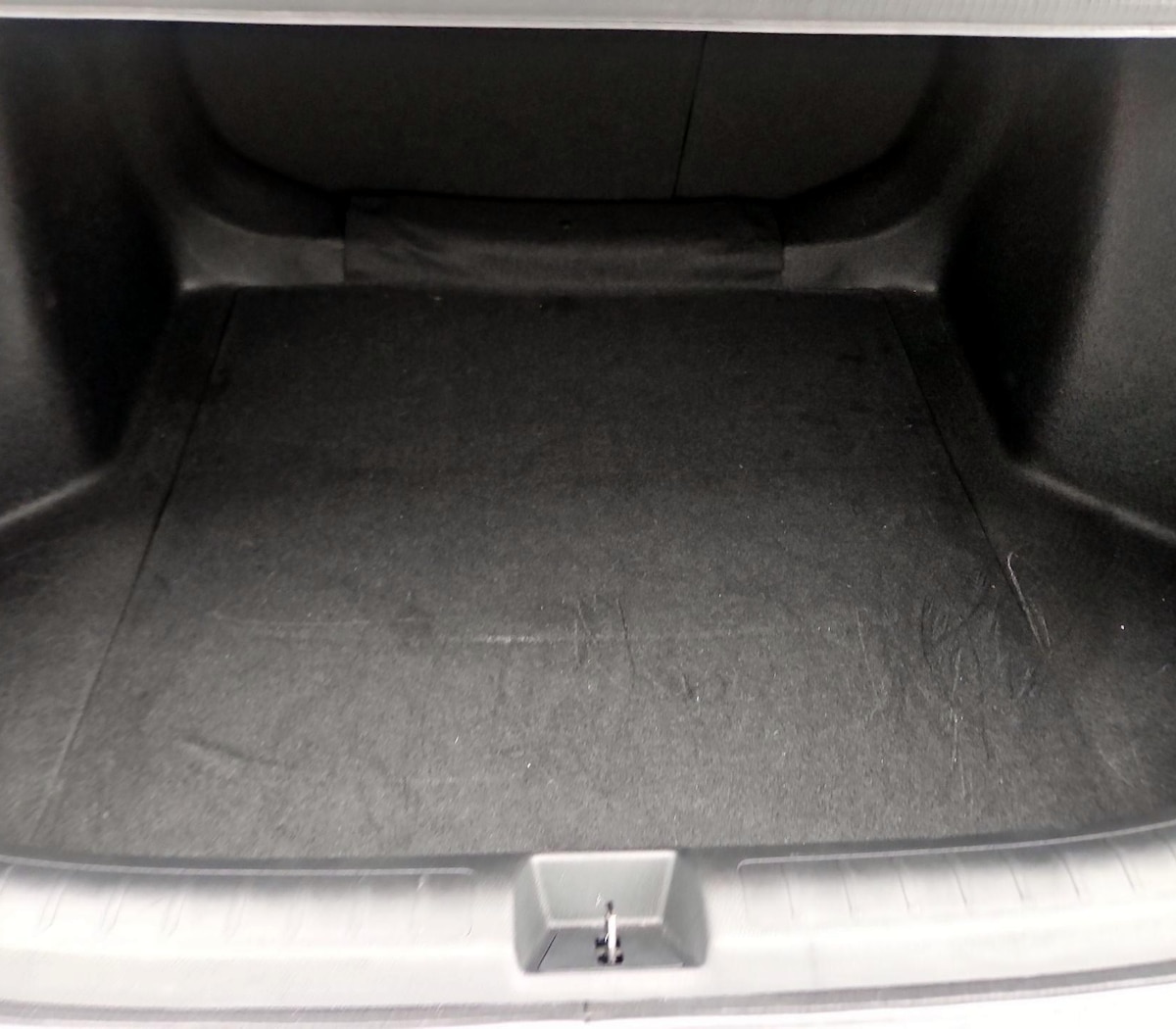 Trunk/Cargo (Seats Up)