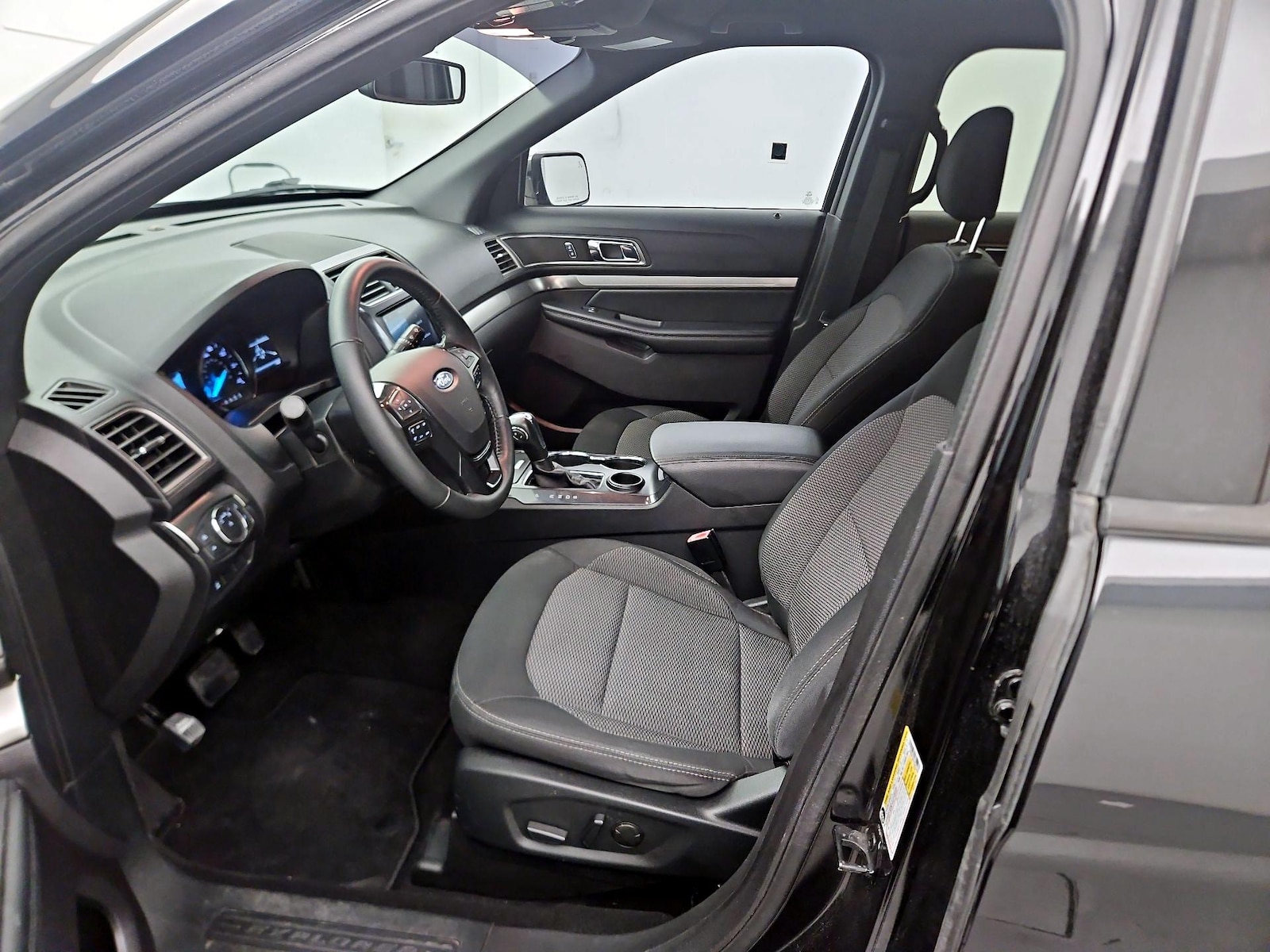 Power Seat(s) & Side Airbags