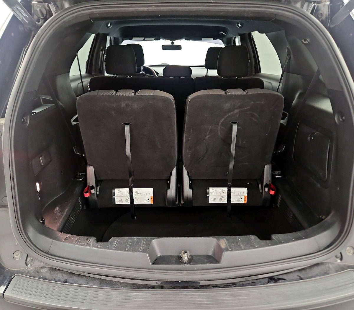 Trunk/Cargo (Seats Up)