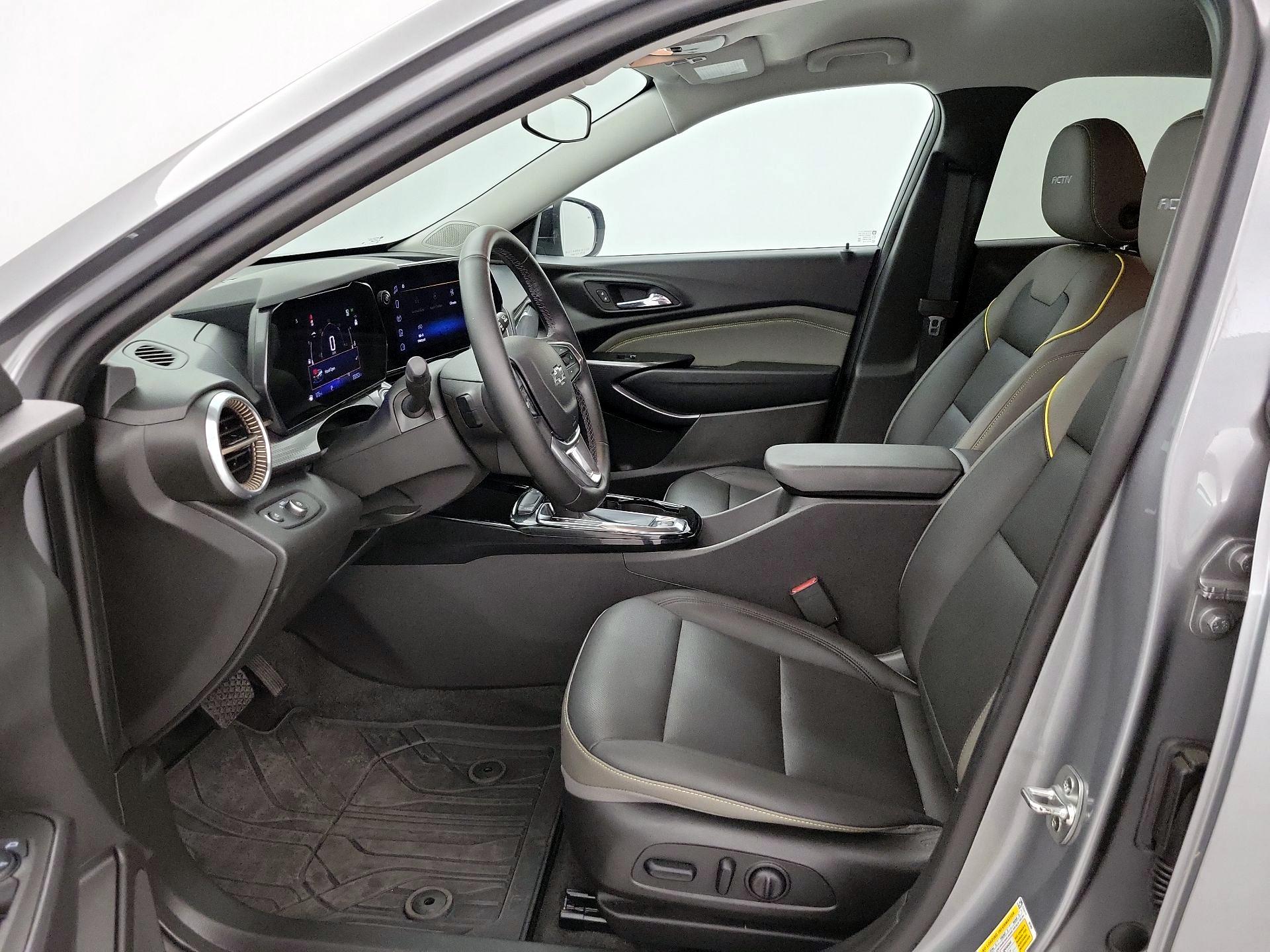 Thumbnail: 2025 Chevrolet Trax - 11