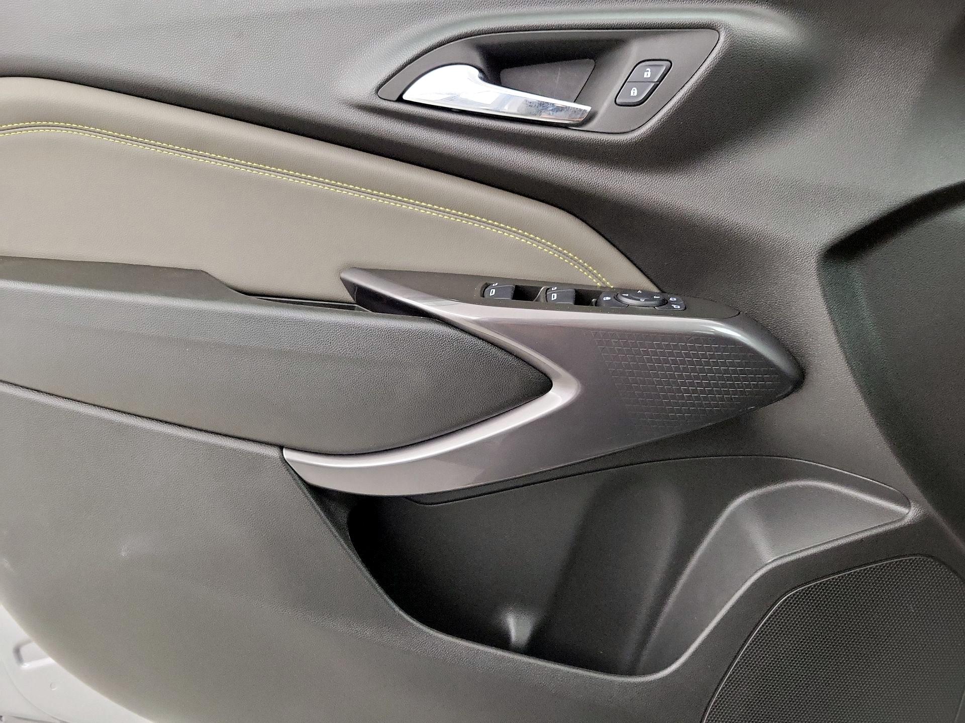Thumbnail: 2025 Chevrolet Trax - 12