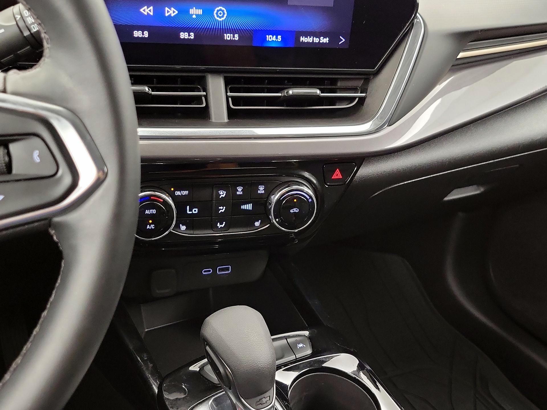 Thumbnail: 2025 Chevrolet Trax - 16