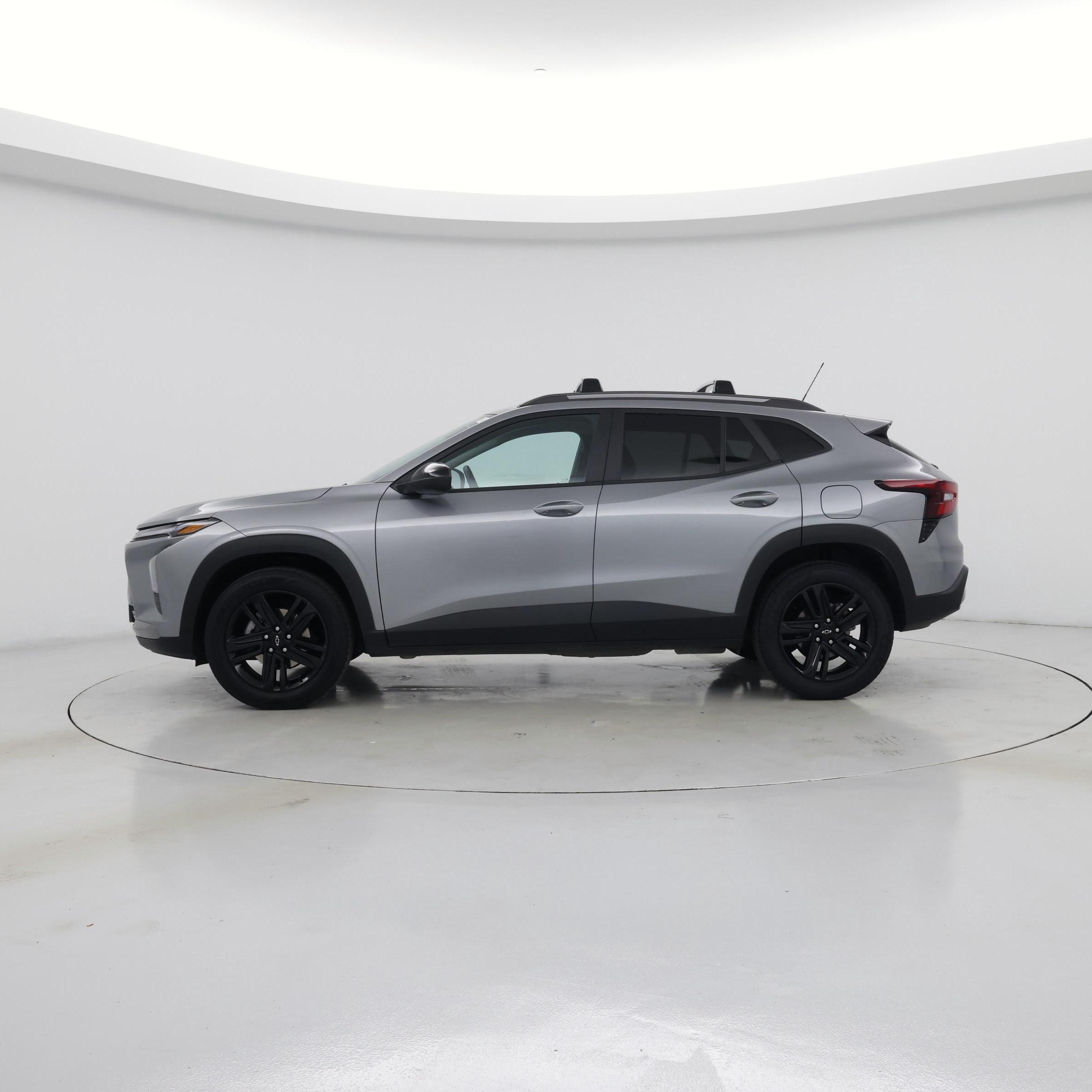 Thumbnail: 2025 Chevrolet Trax - 3