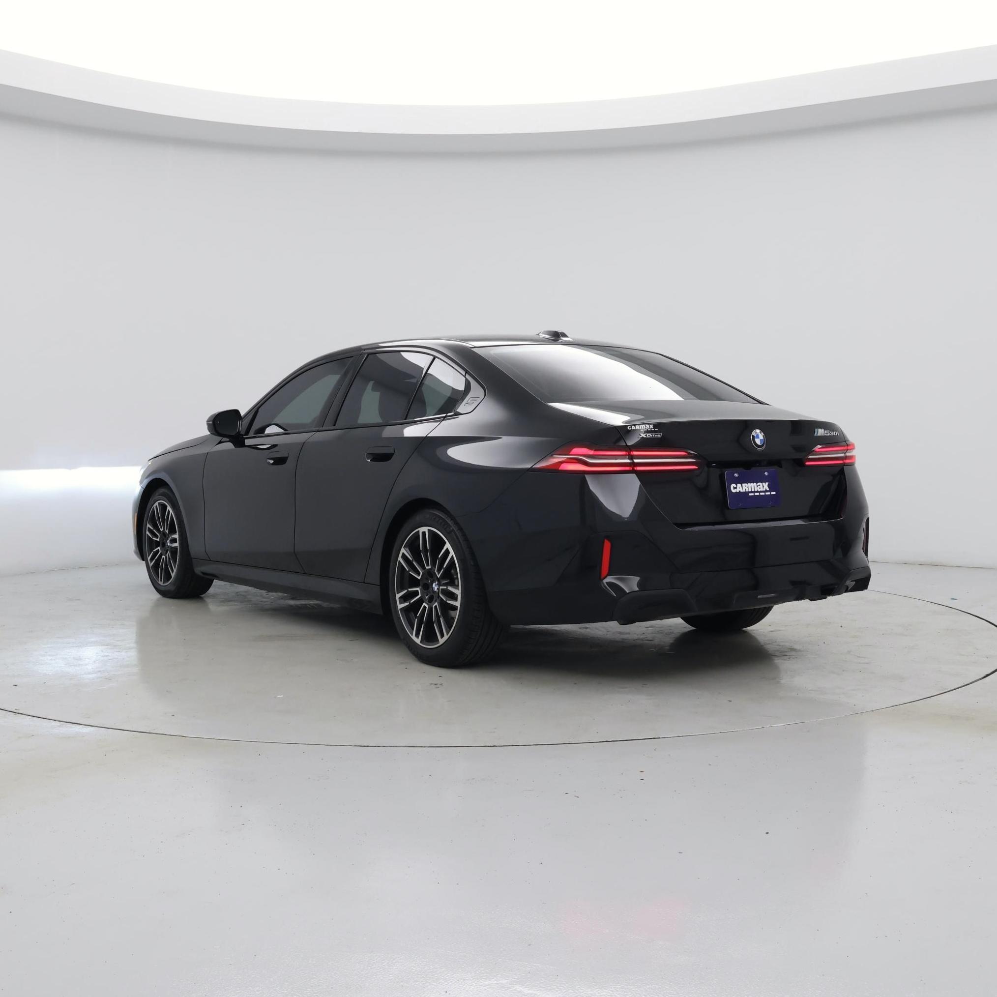 Thumbnail: 2024 BMW 5 Series - 2