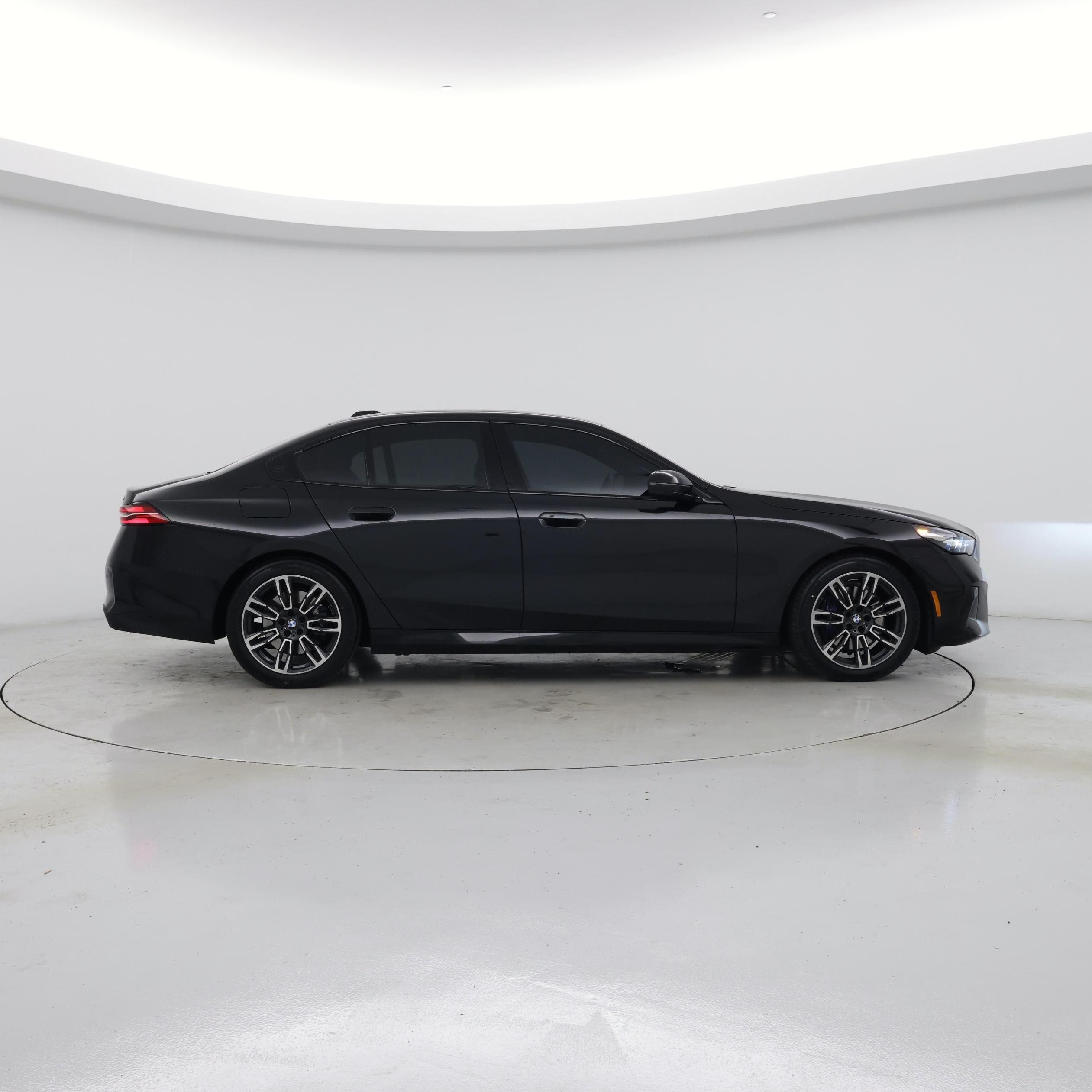 Thumbnail: 2024 BMW 5 Series - 7