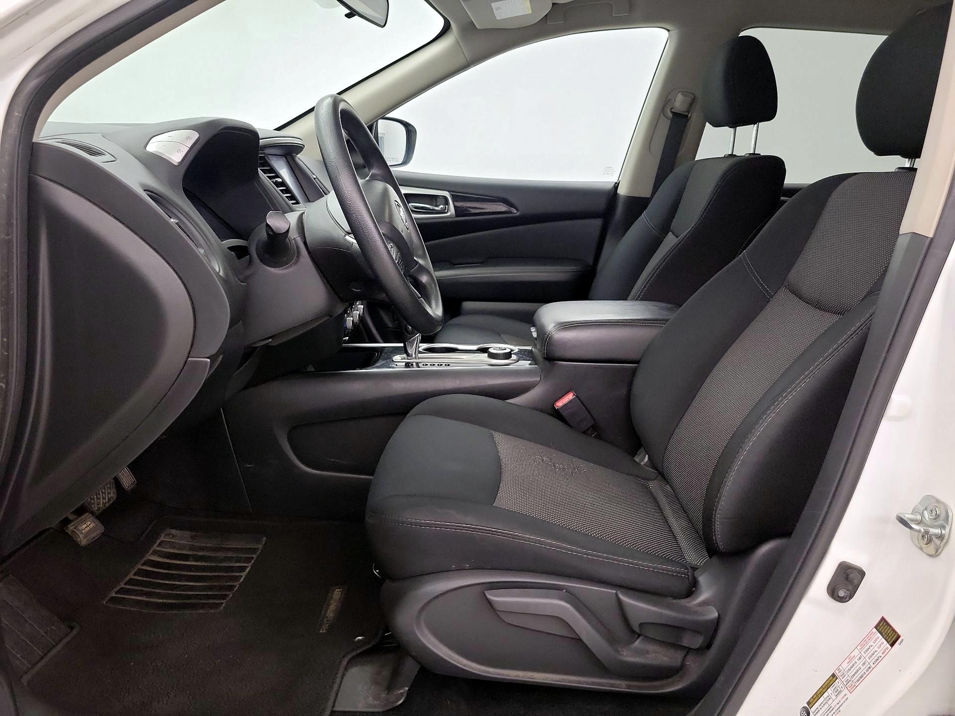 Thumbnail: 2019 Nissan Pathfinder - 11