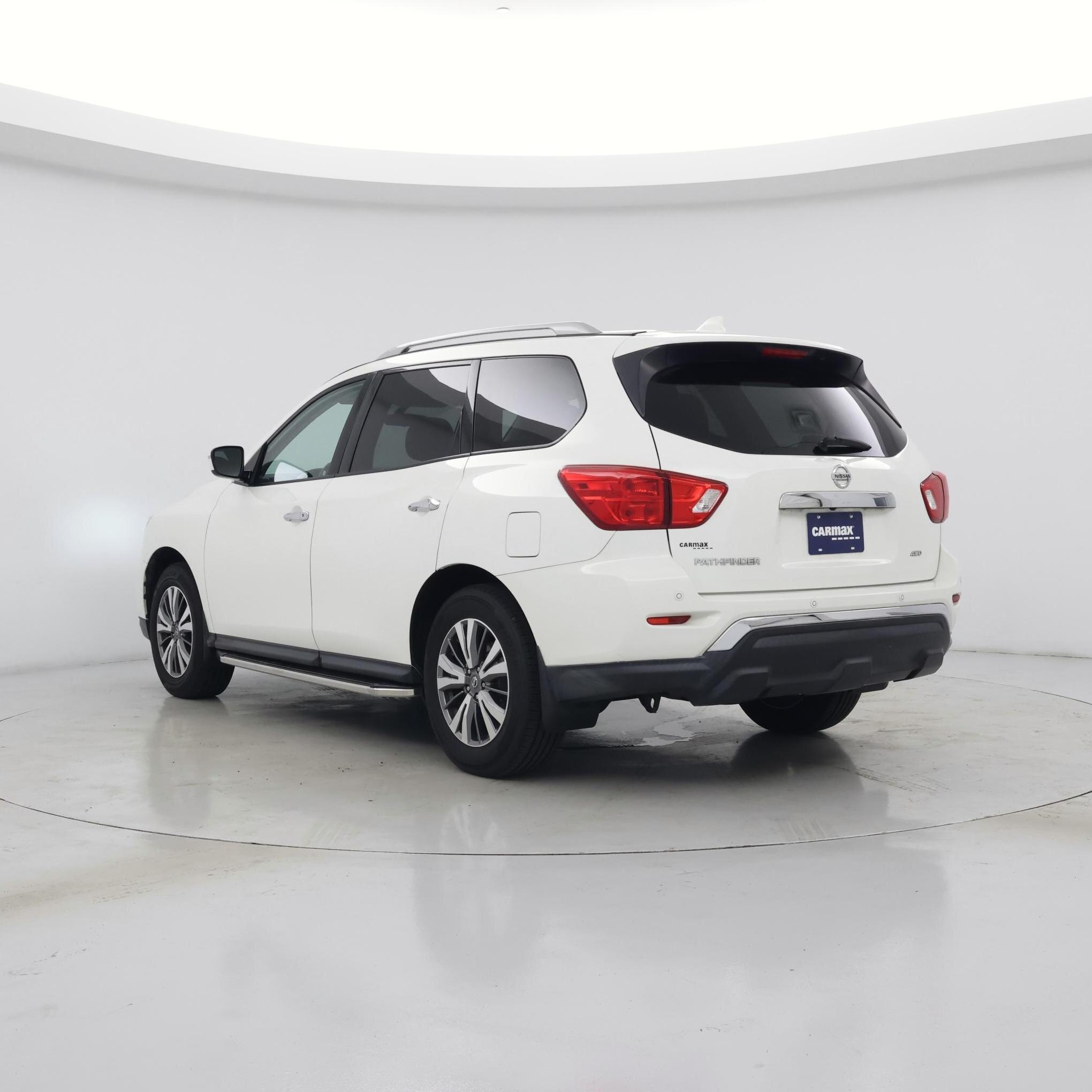 Thumbnail: 2019 Nissan Pathfinder - 2